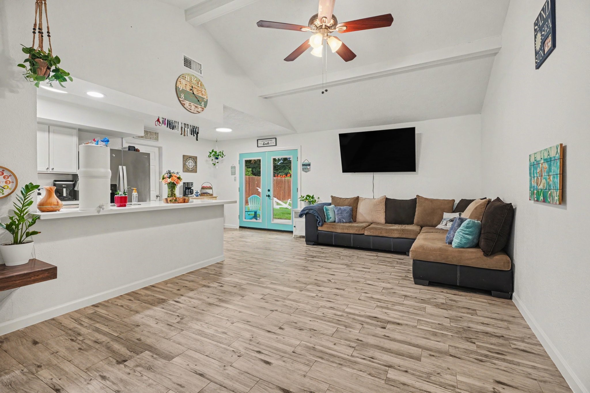 Open Concept Livingroom