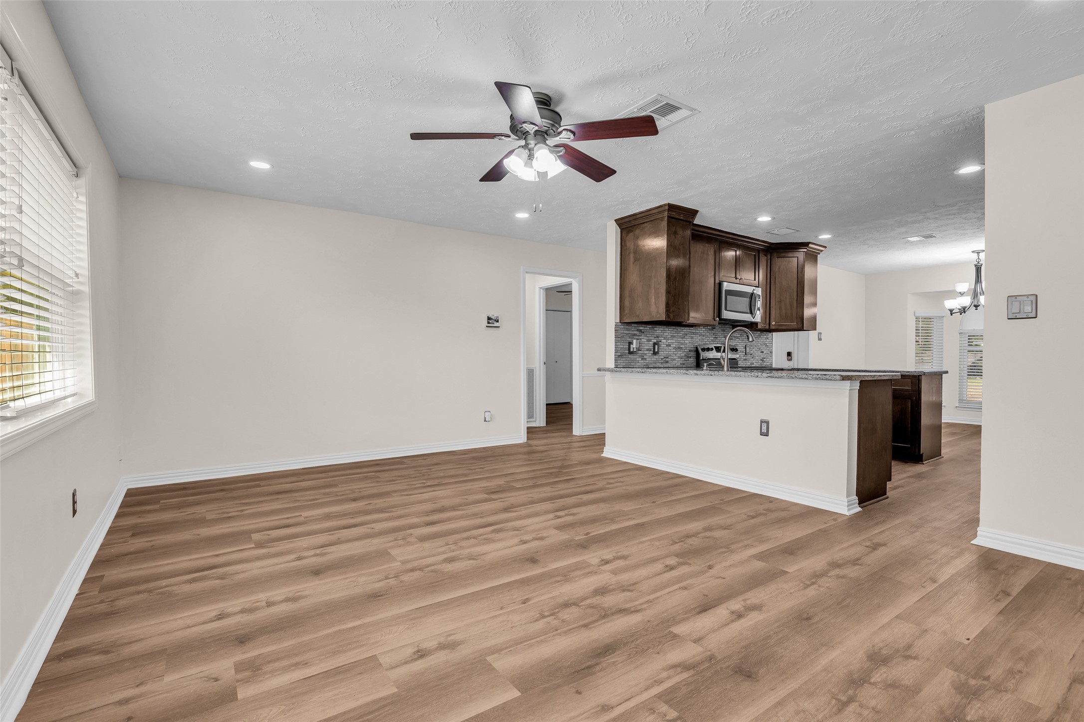 10414 Rustic Rock Road, La Porte, TX 77571