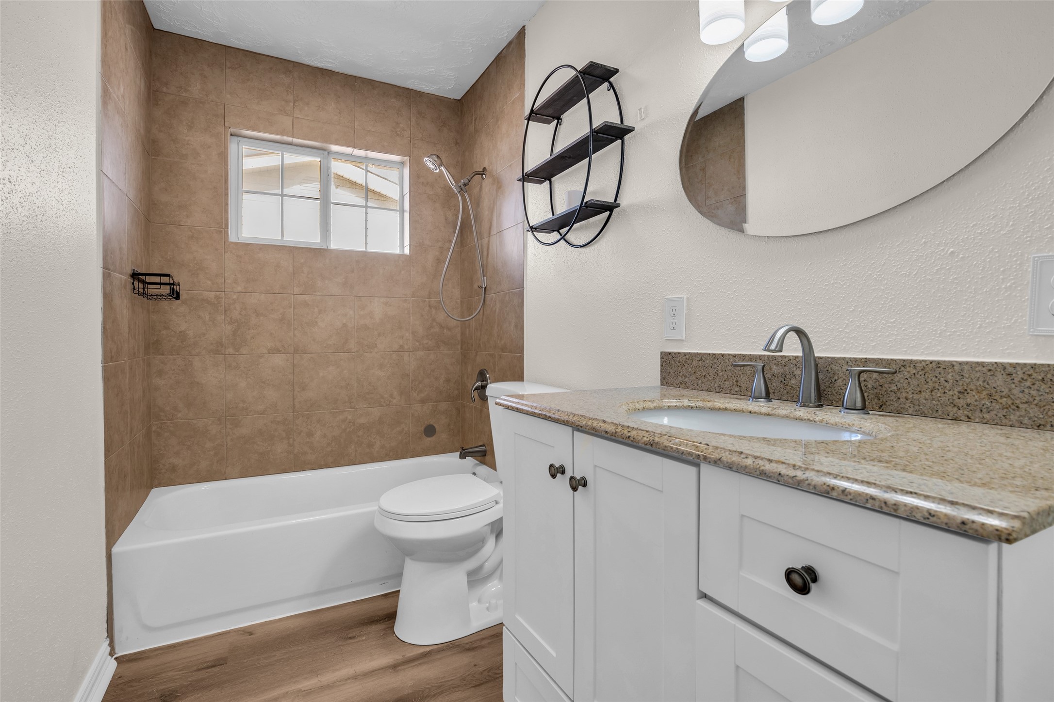 10414 Rustic Rock Road, La Porte, TX 77571