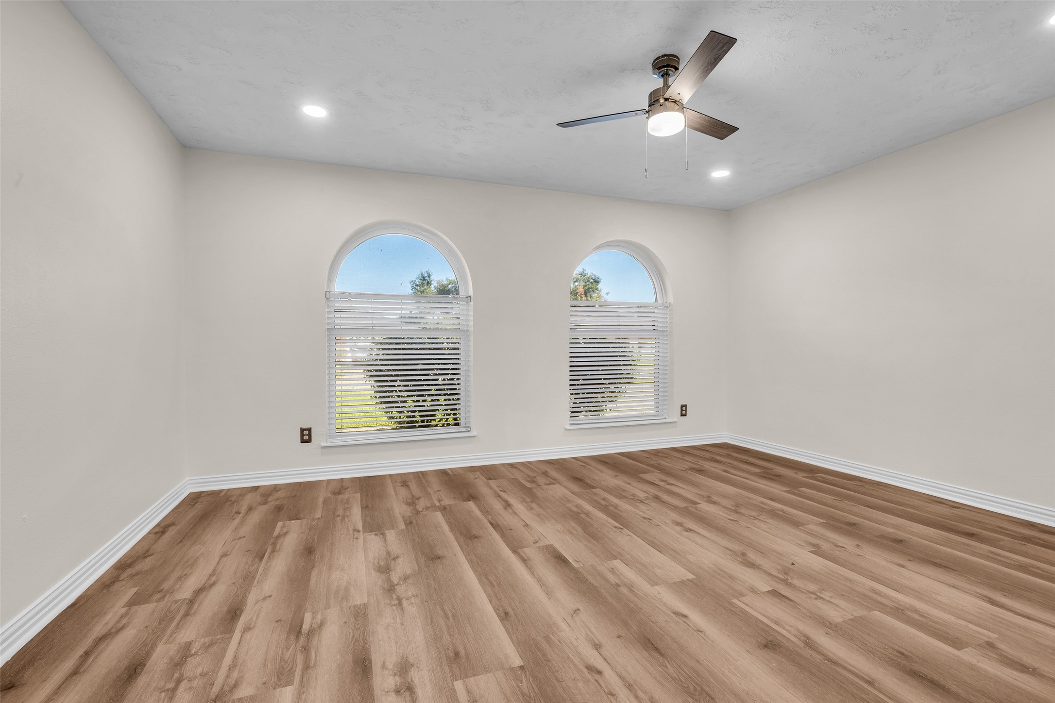 10414 Rustic Rock Road, La Porte, TX 77571