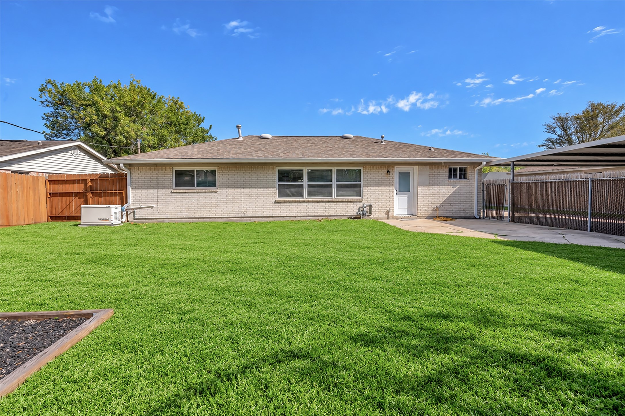 10414 Rustic Rock Road, La Porte, TX 77571