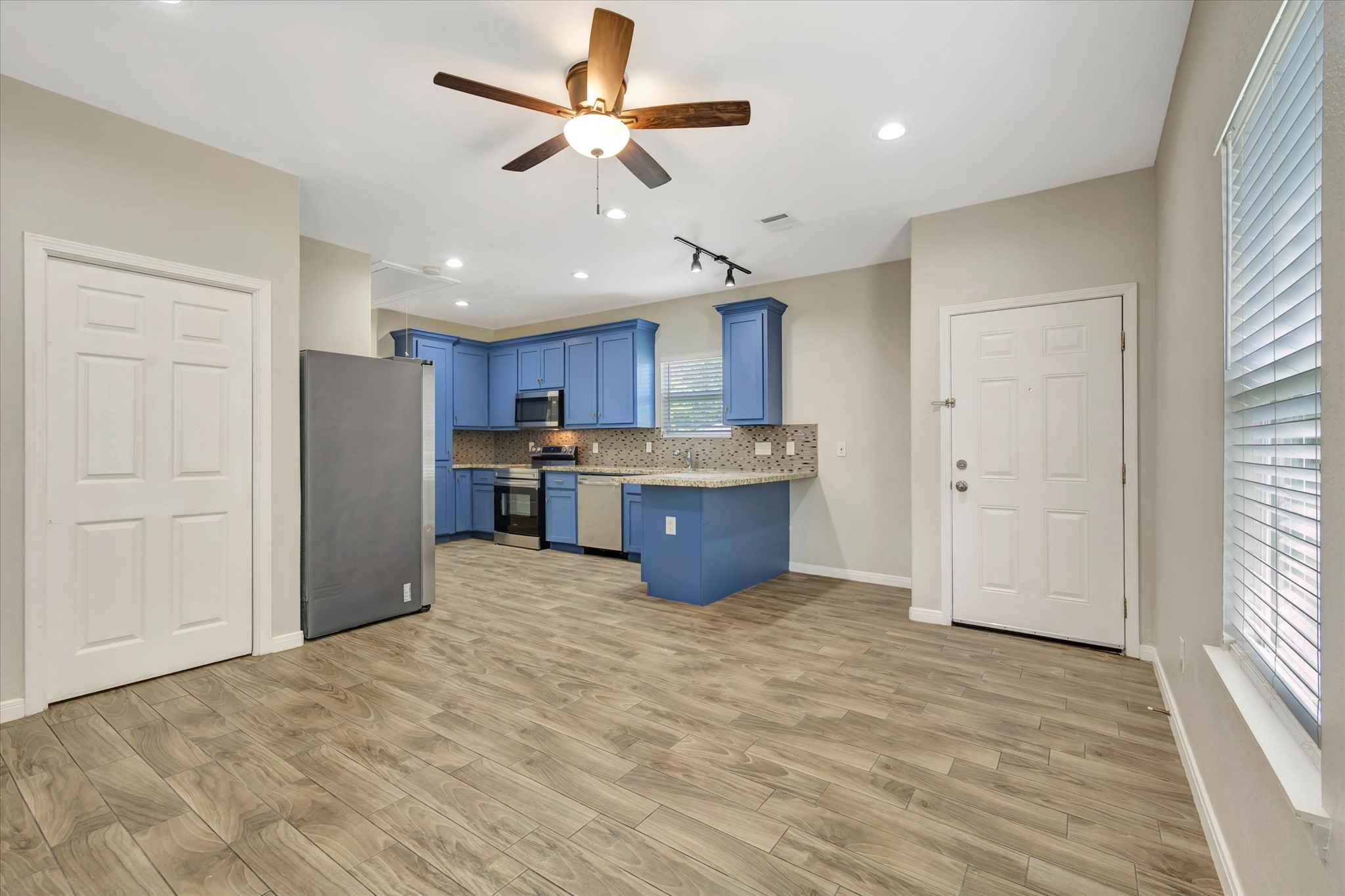 Living area with Ceiling Fan Living area with Ceiling Fan