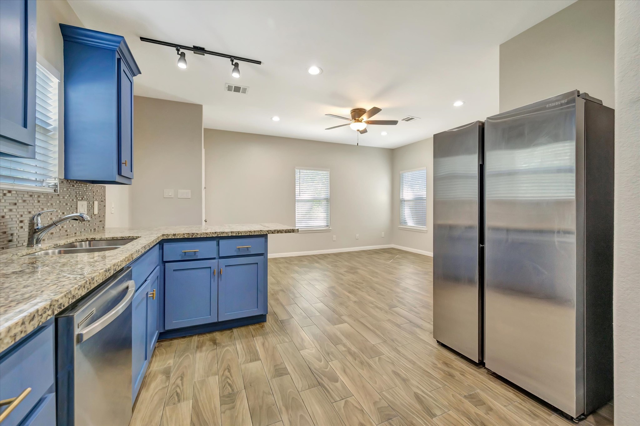 Side-by-Side Refrigerator stays