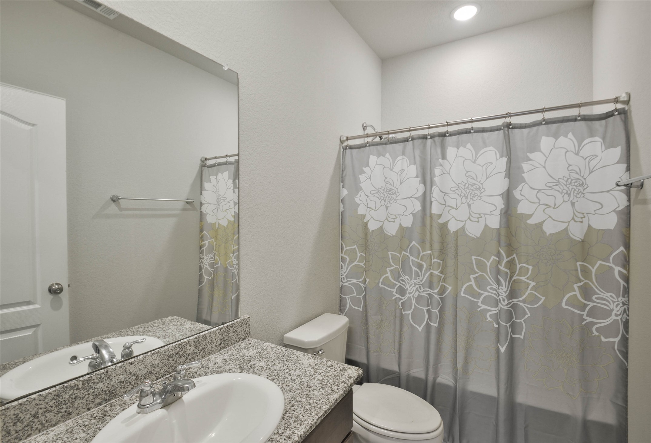 Second full Bathroom