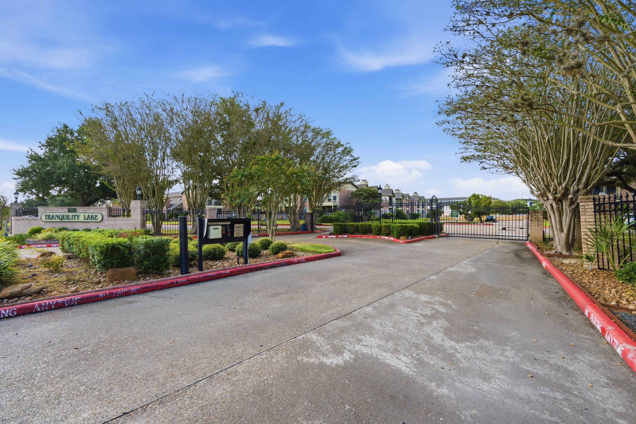 18800 Egret Bay Boulevard, #300, Webster, TX 77058