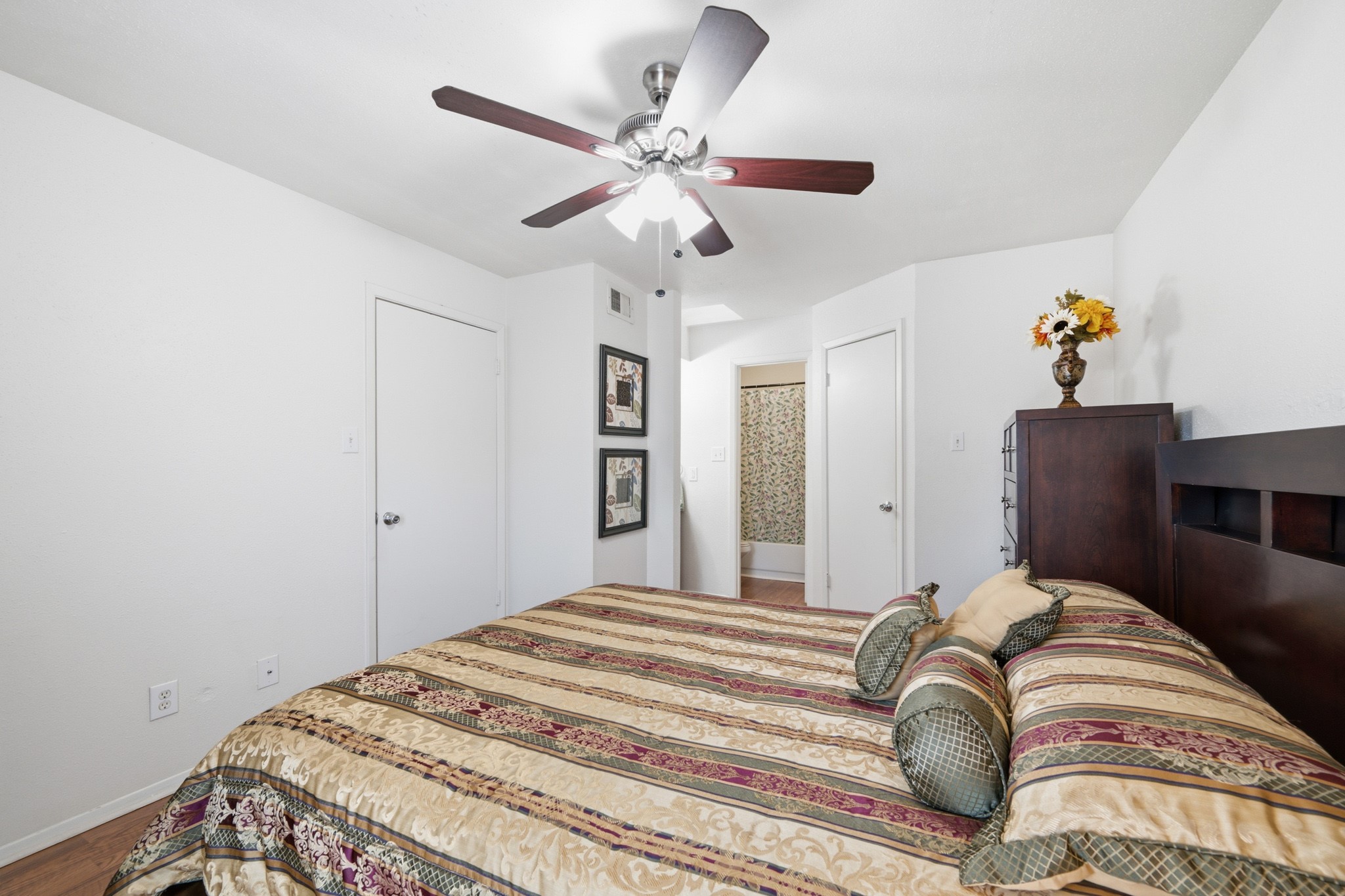 18800 Egret Bay Boulevard, #300, Webster, TX 77058