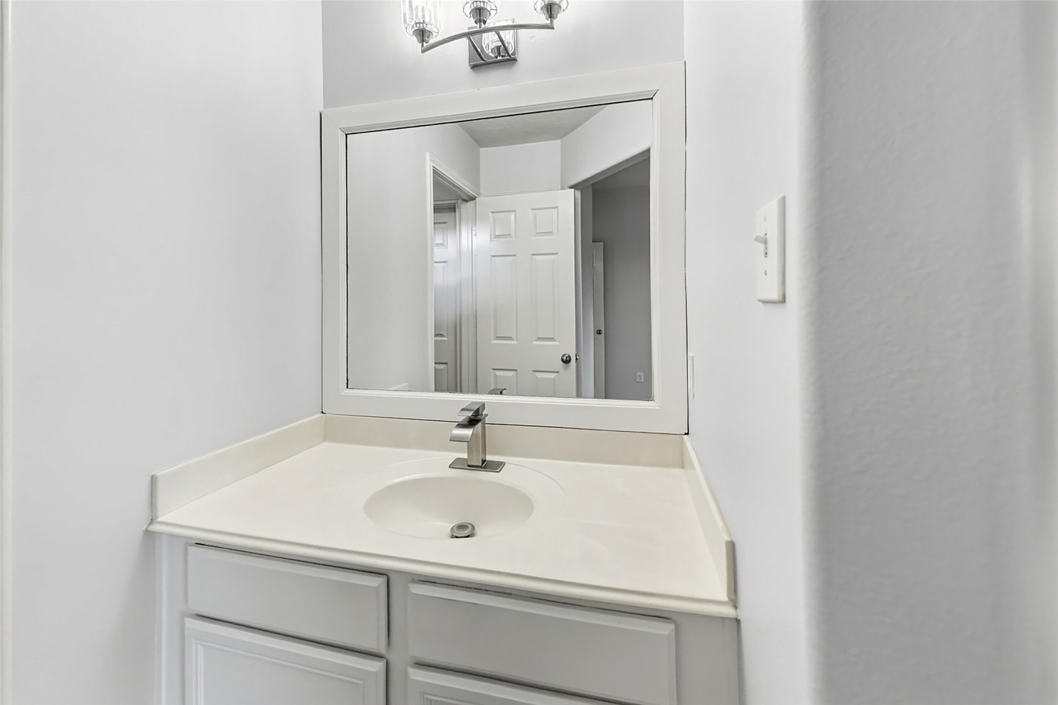 802 Glen Abbey Drive, Katy, TX 77494