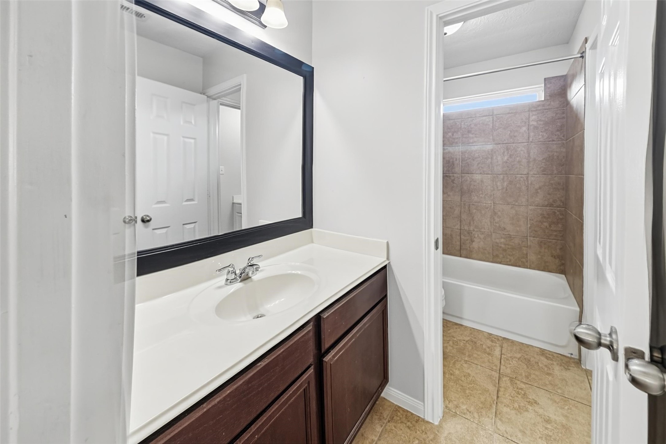 802 Glen Abbey Drive, Katy, TX 77494