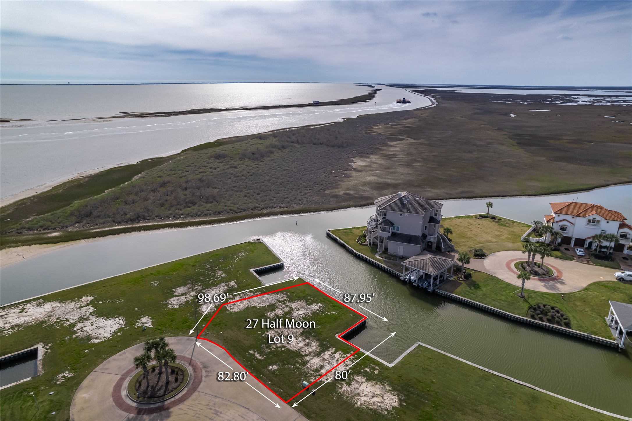 27 Half Moon, Hitchcock, TX 77563