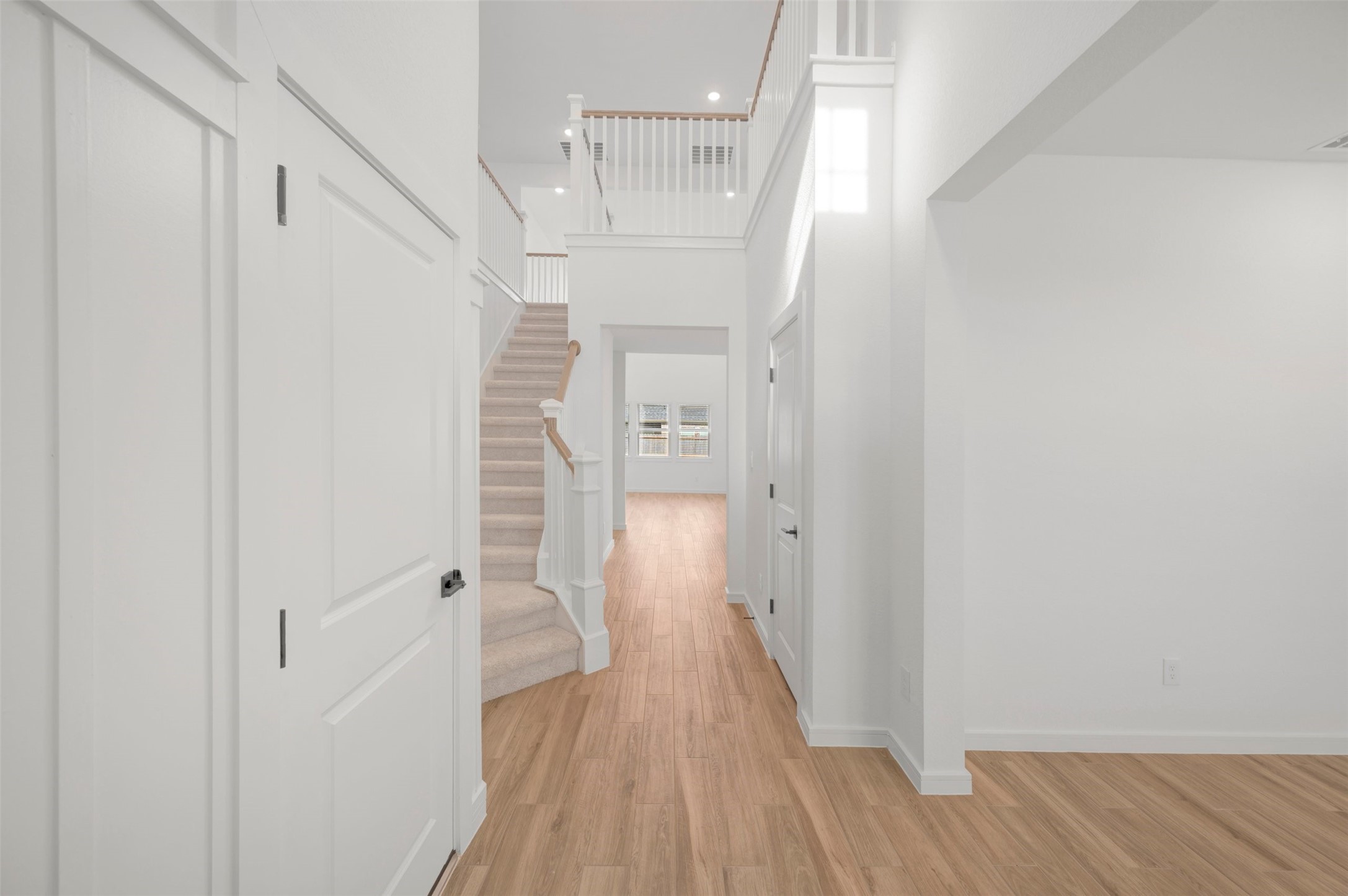 Inviting foyer (*Photo not of actual home and used for illustration purposes only.)