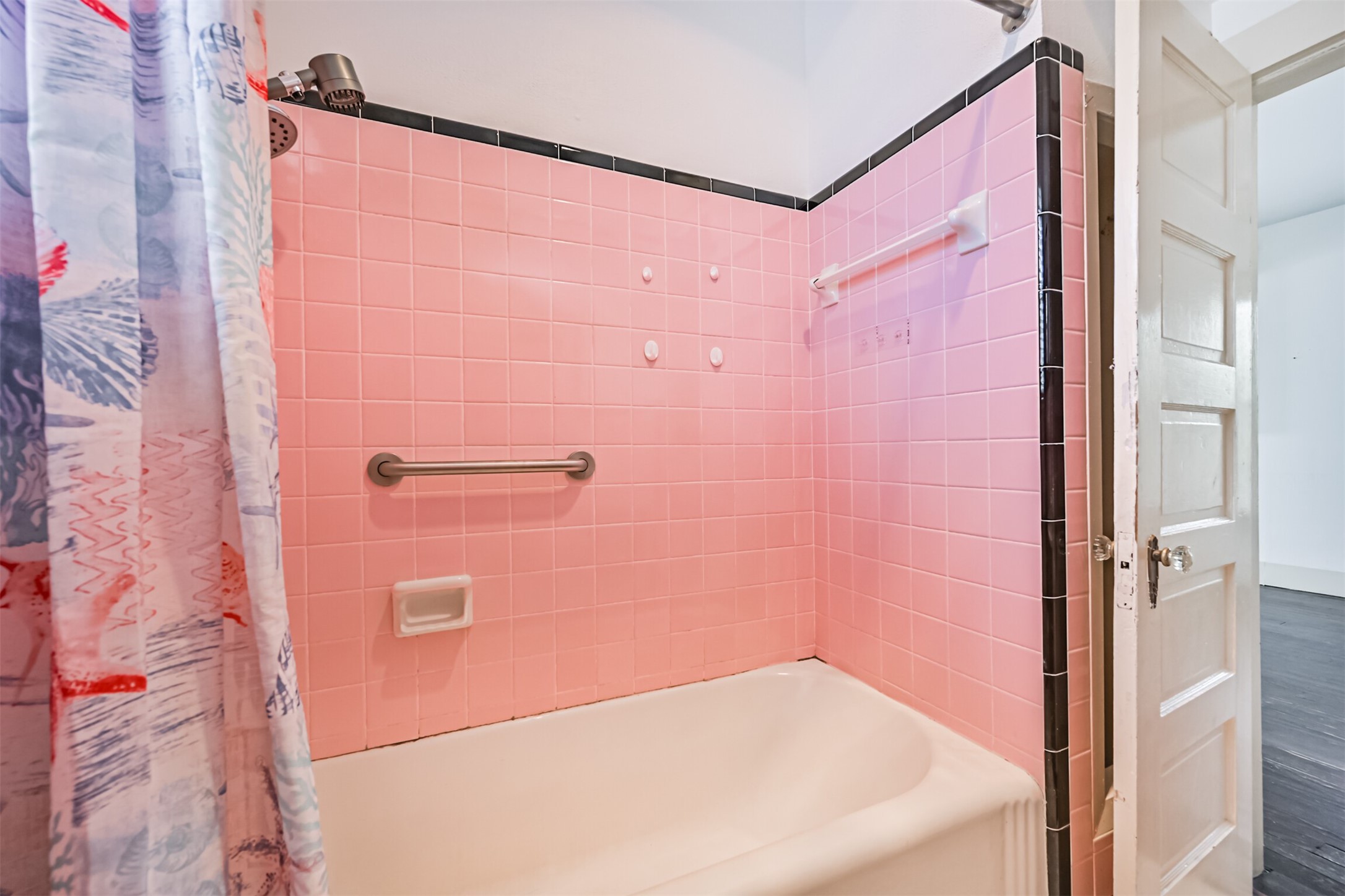 1102 9th Street, Galveston, TX 77550