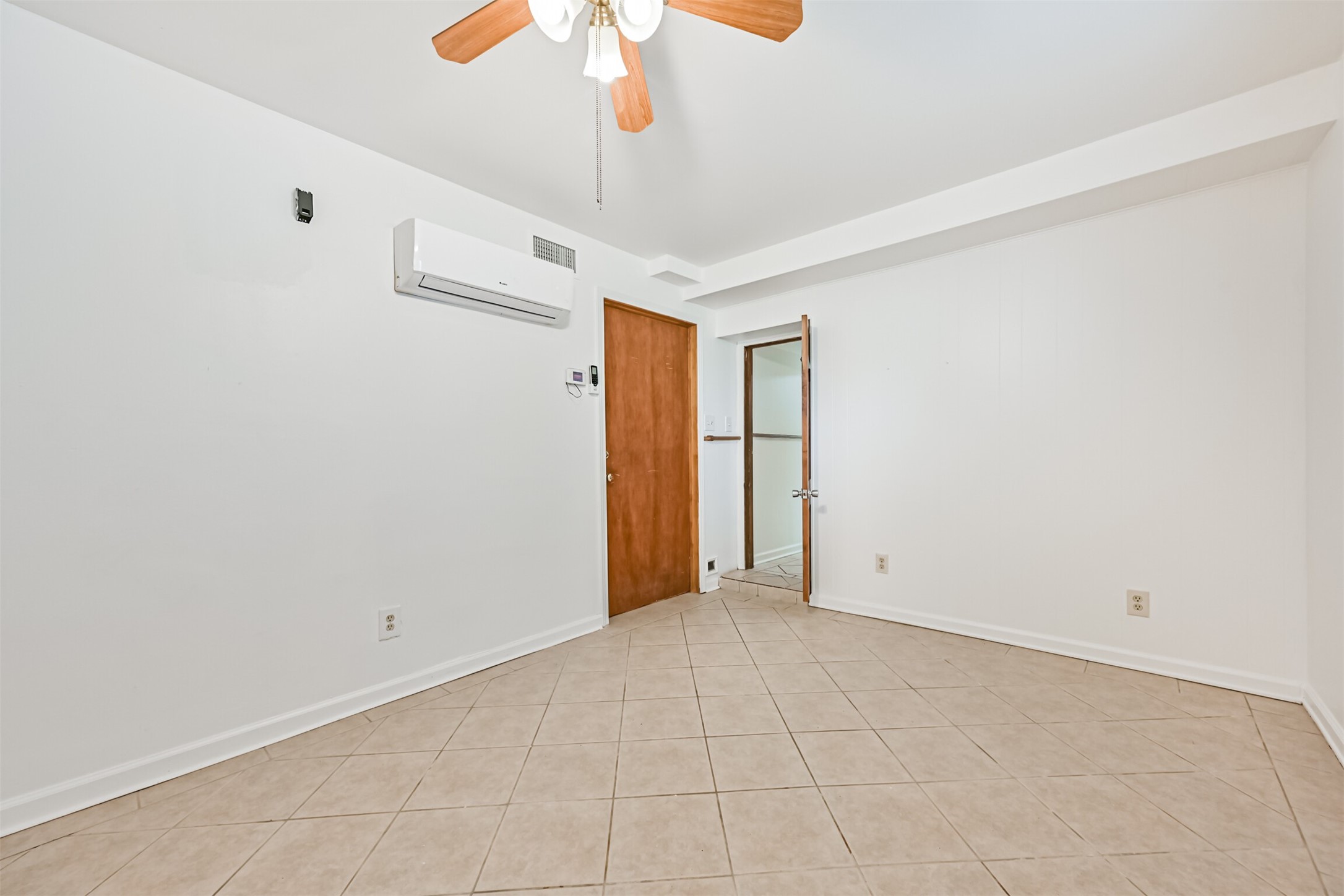 1102 9th Street, Galveston, TX 77550