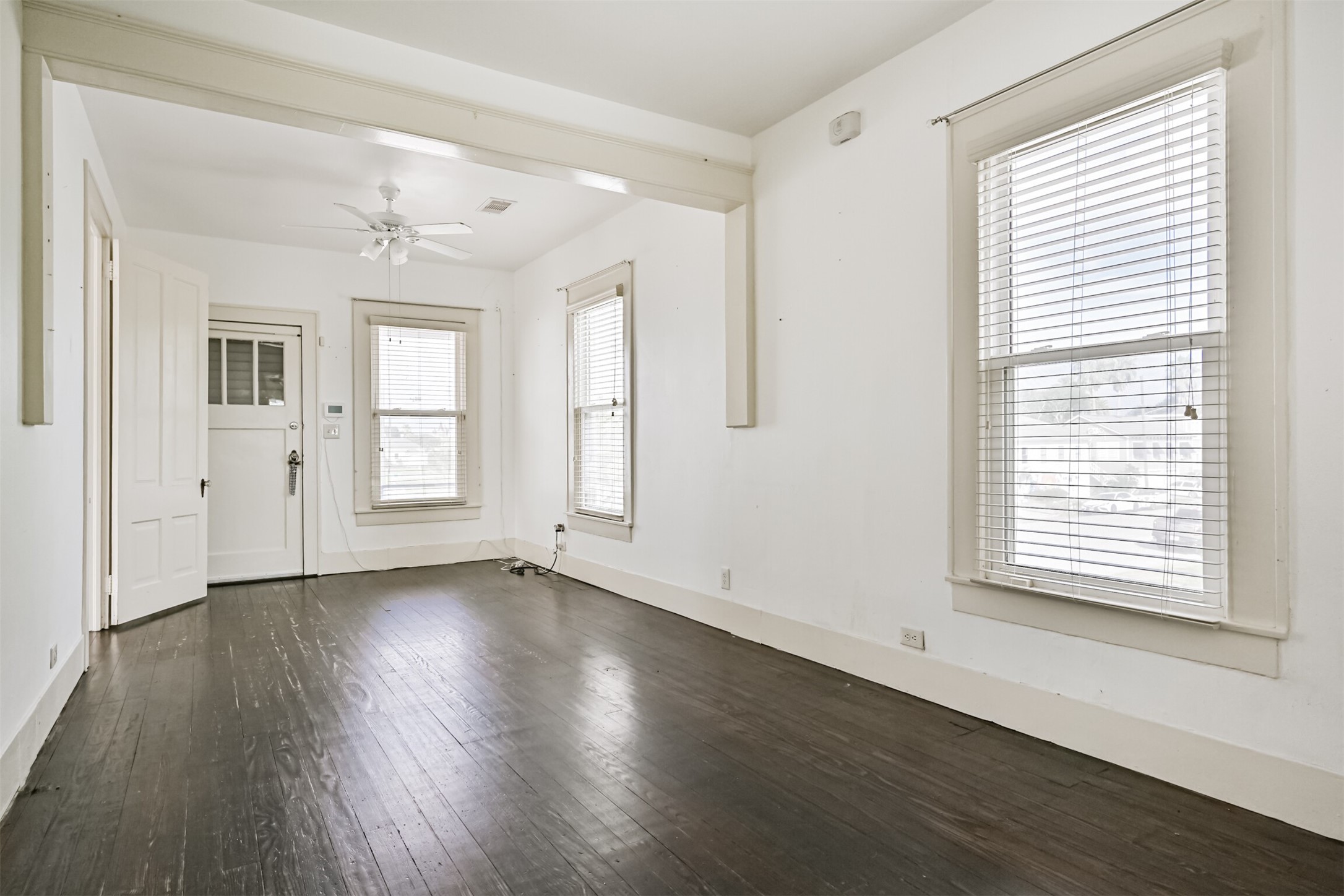 1102 9th Street, Galveston, TX 77550