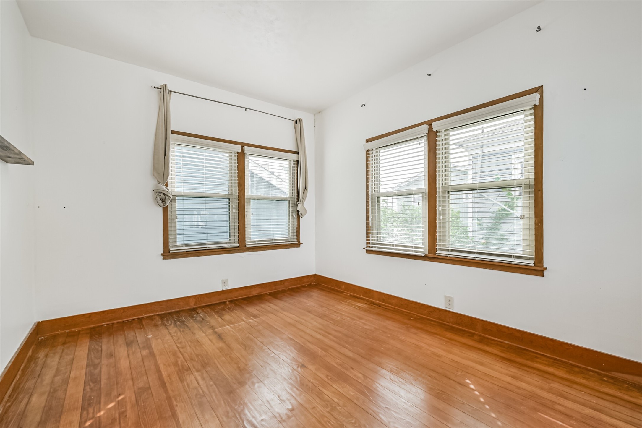 1102 9th Street, Galveston, TX 77550
