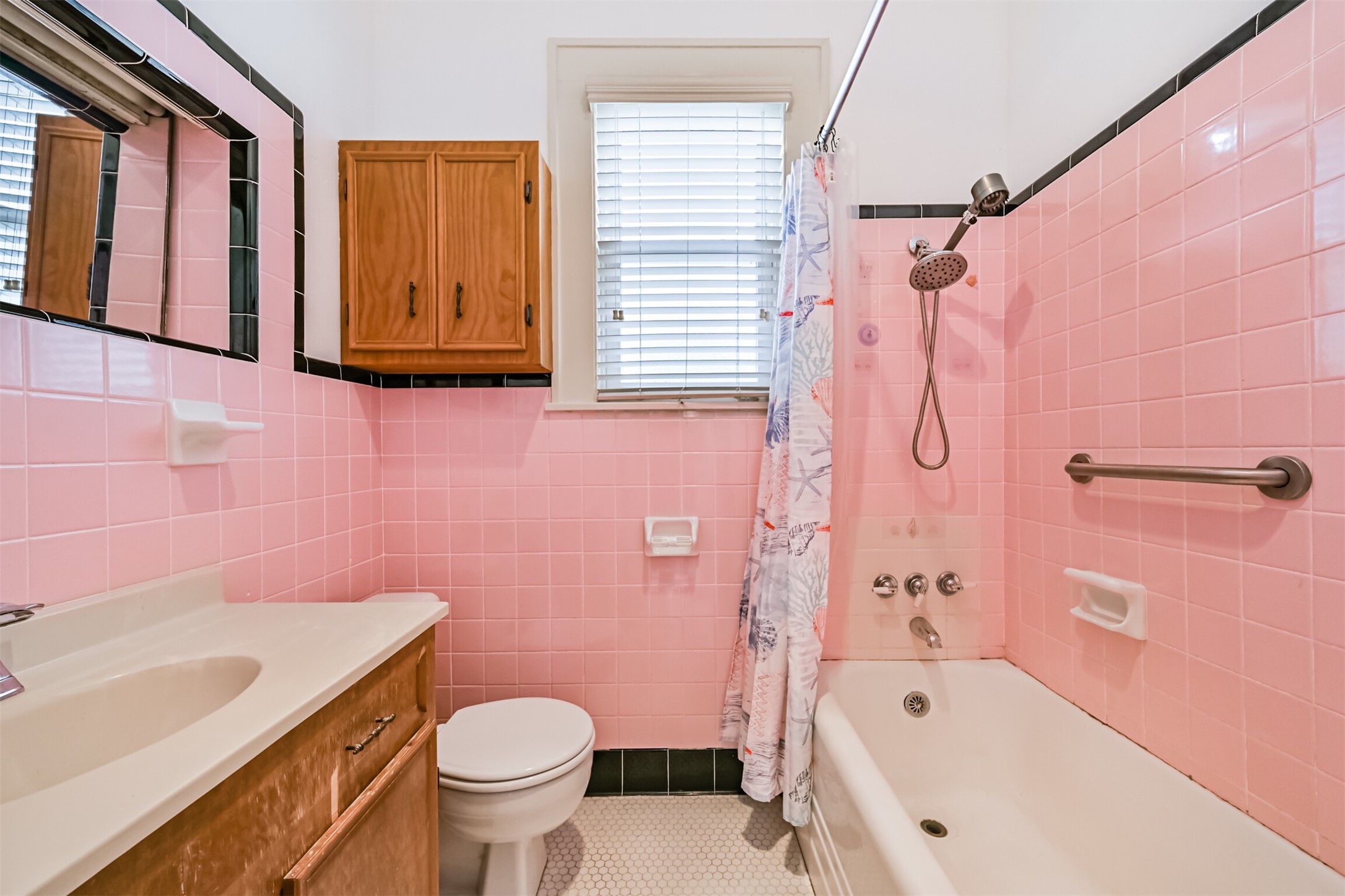1102 9th Street, Galveston, TX 77550