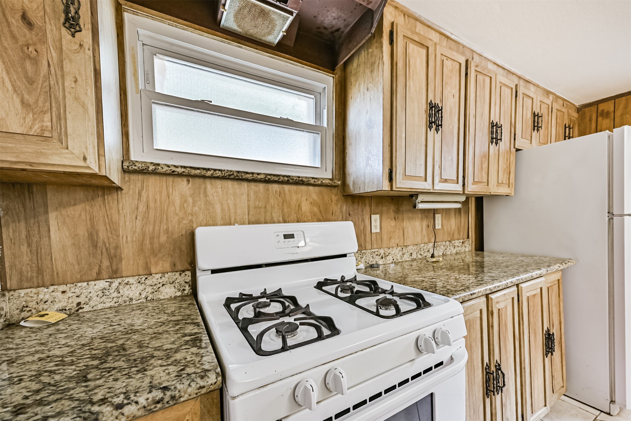 1102 9th Street, Galveston, TX 77550