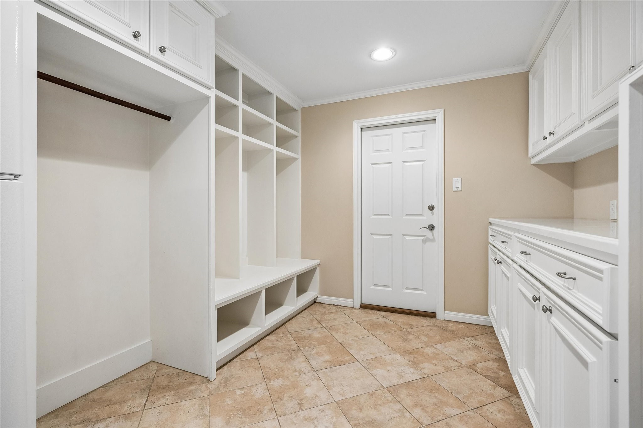 6235 Sugar Hill Drive, Houston, TX 77057