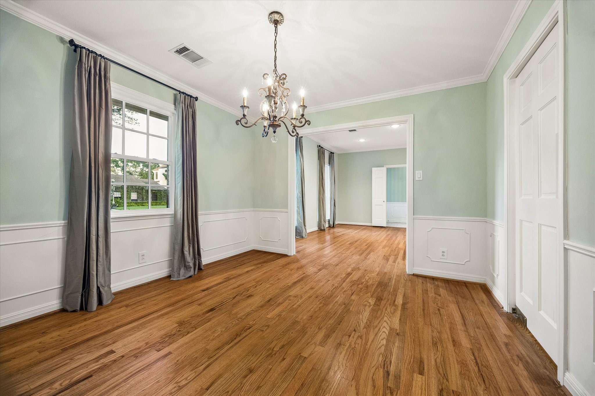 6235 Sugar Hill Drive, Houston, TX 77057