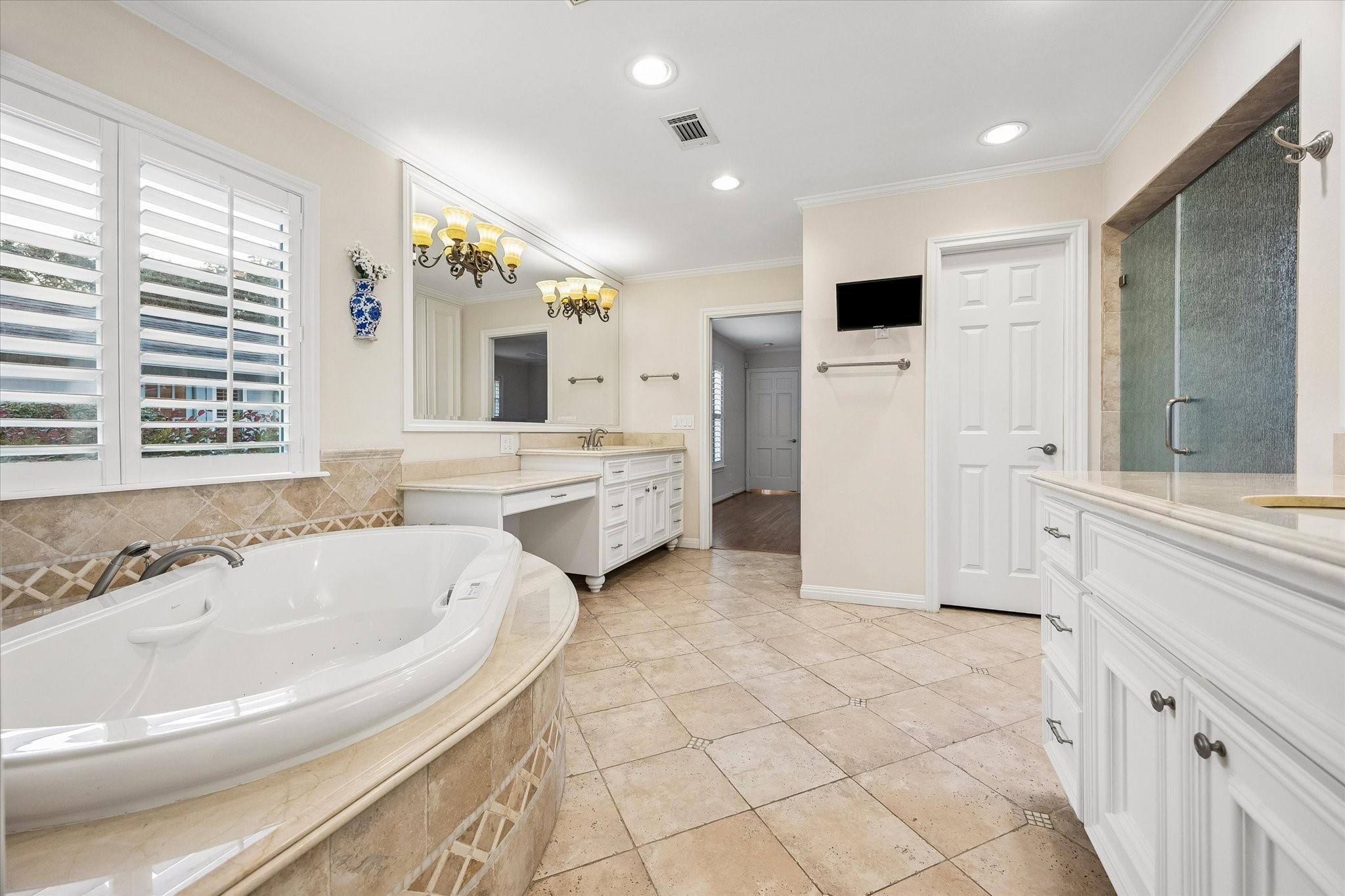 6235 Sugar Hill Drive, Houston, TX 77057