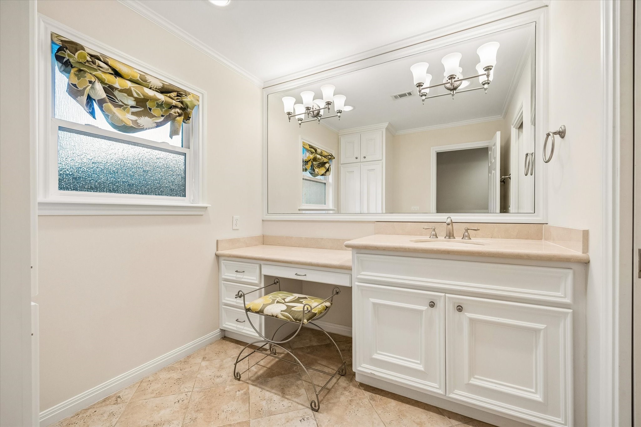 6235 Sugar Hill Drive, Houston, TX 77057
