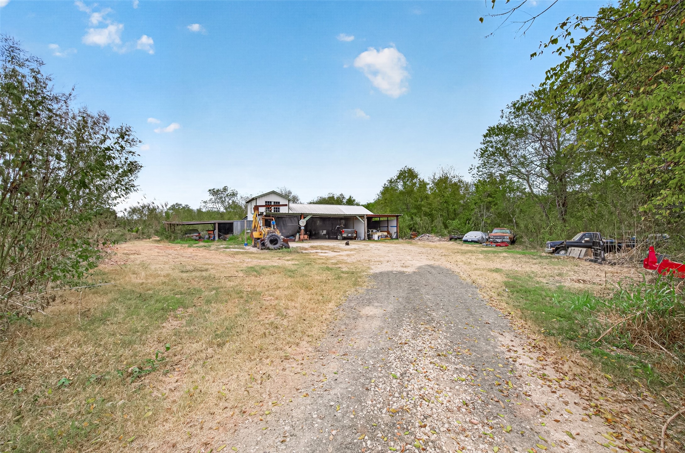6823 Koeblen Road, Richmond, TX 77469
