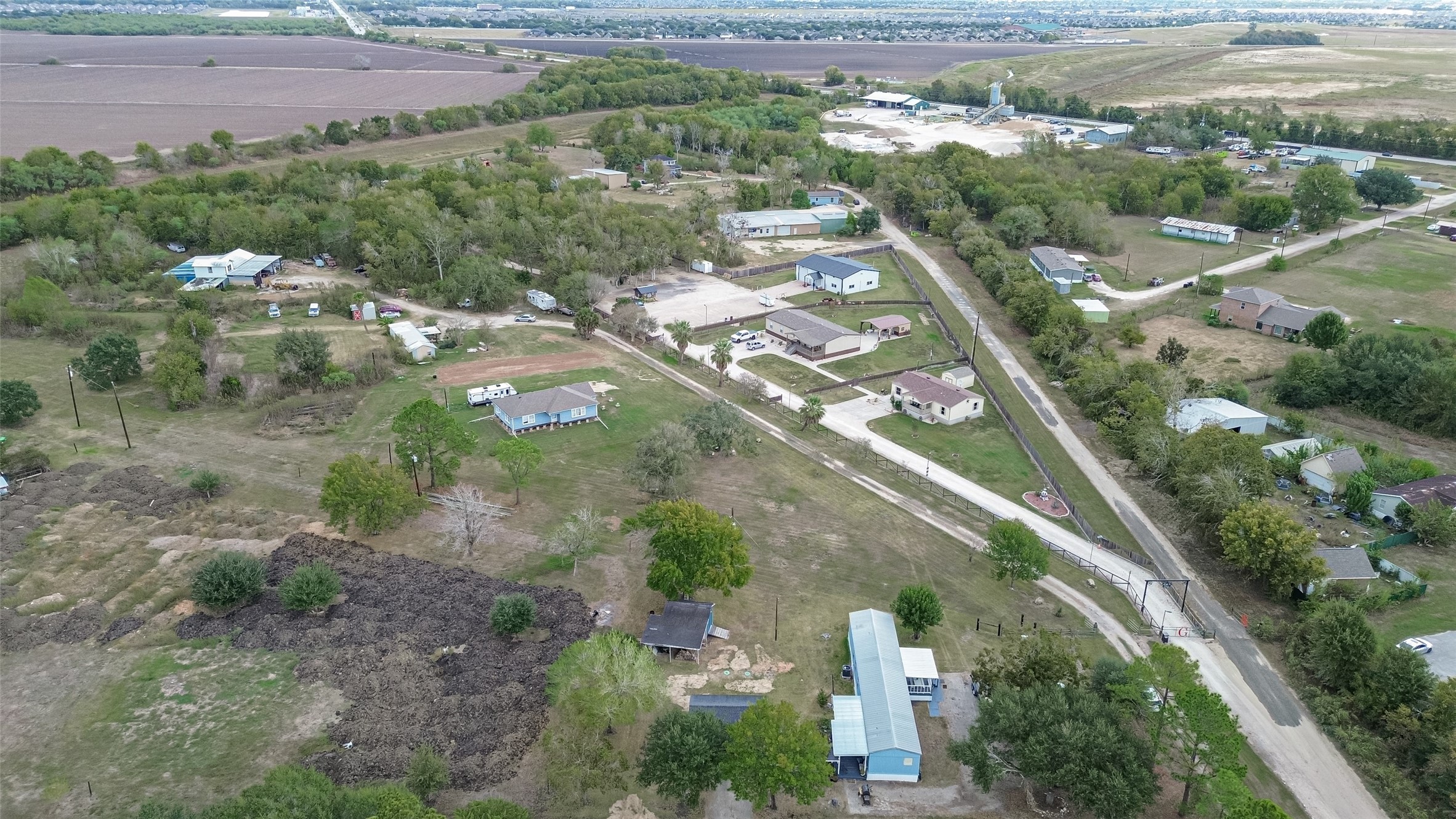 6823 Koeblen Road, Richmond, TX 77469