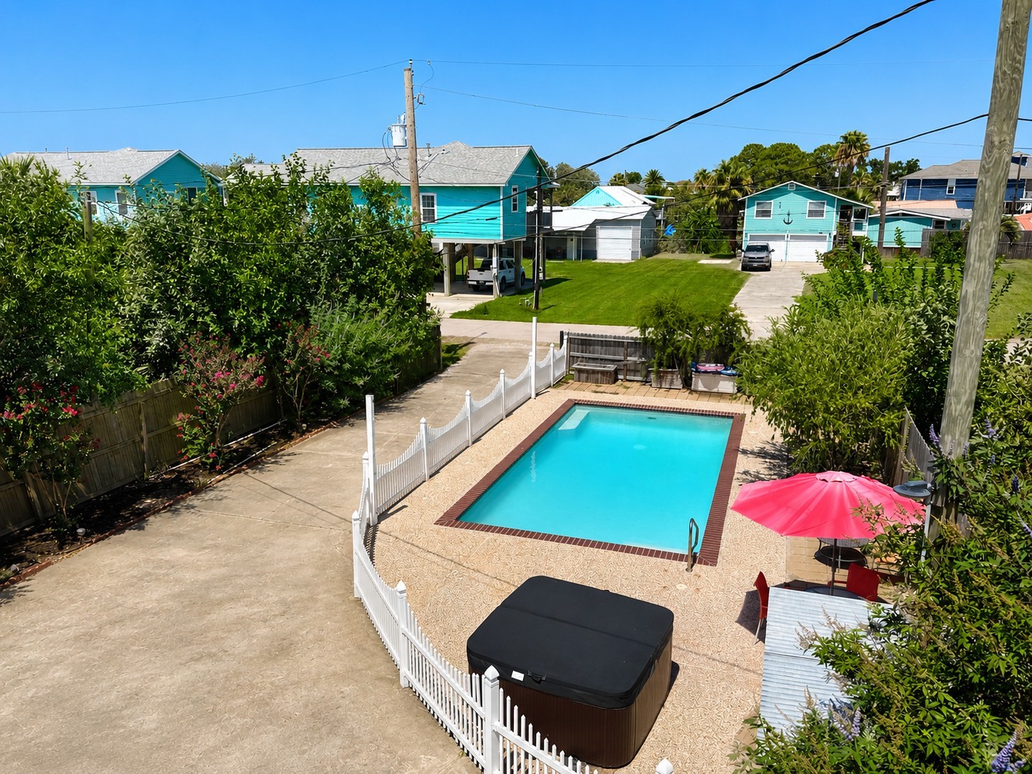 1813 Avenue A, Dickinson, TX 77539