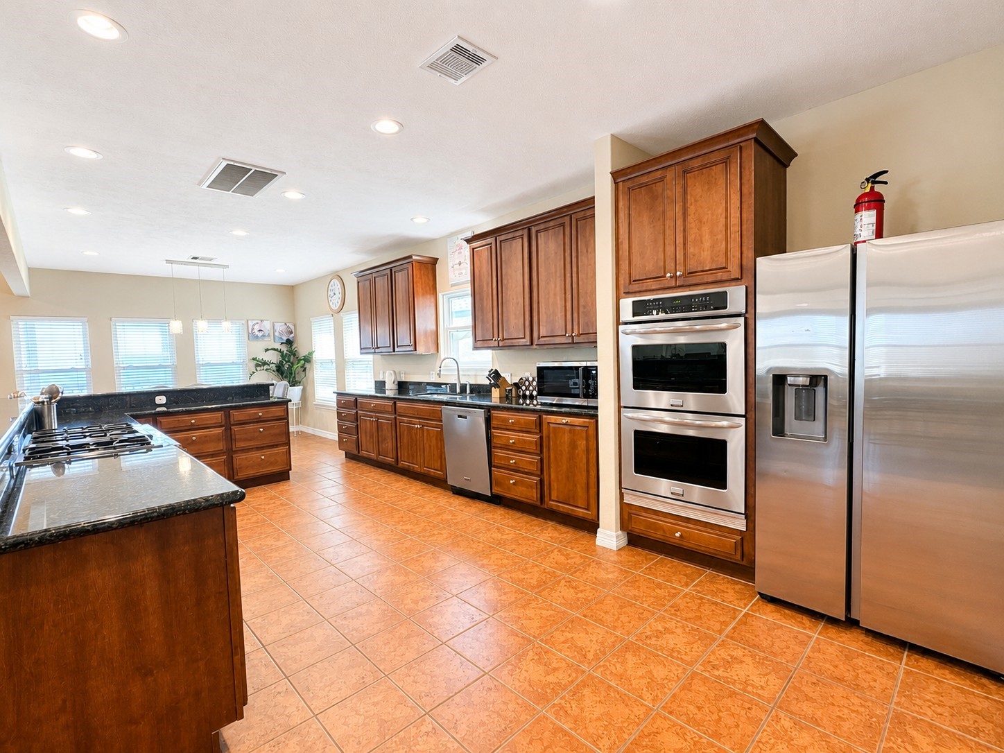 1813 Avenue A, Dickinson, TX 77539
