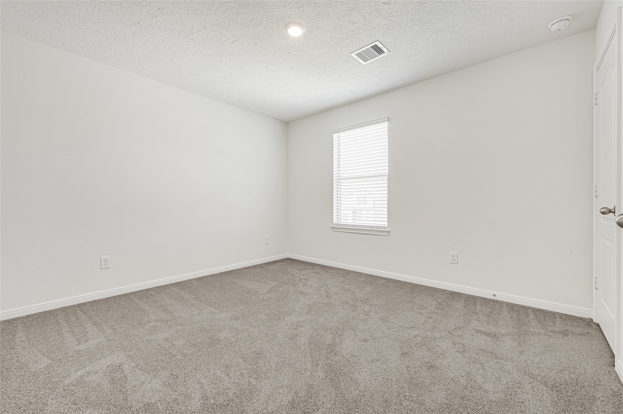 5510 Blackbird Lane, Hitchcock, TX 77563