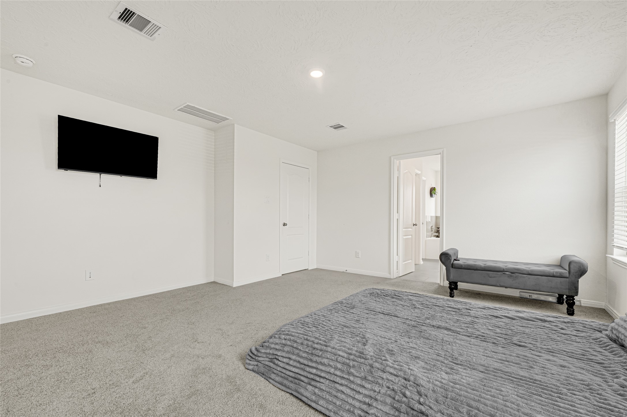 5510 Blackbird Lane, Hitchcock, TX 77563