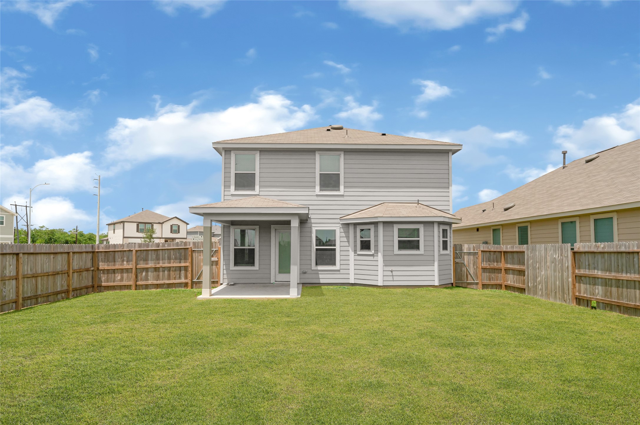 5510 Blackbird Lane, Hitchcock, TX 77563