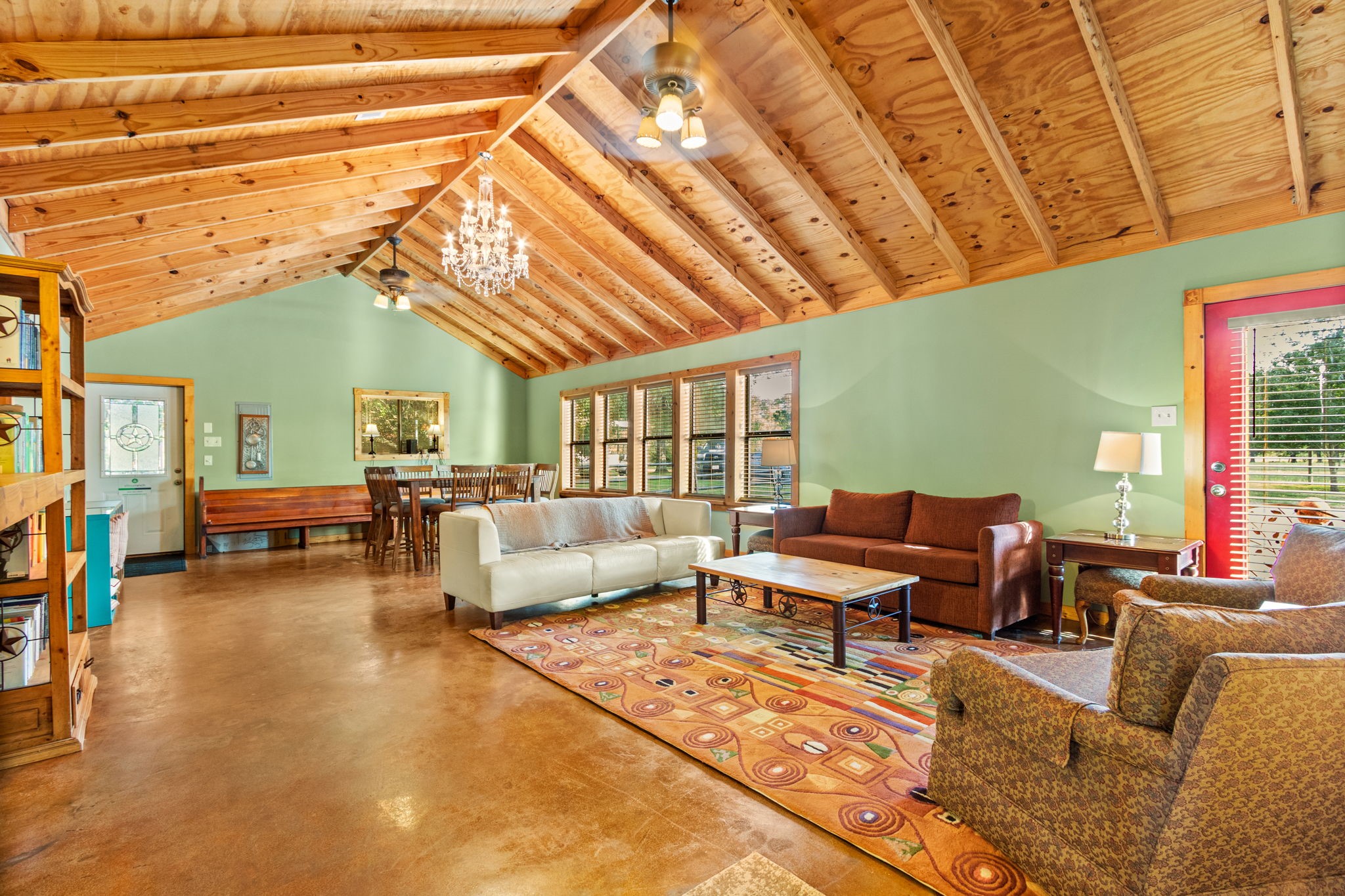 10176 Pooles Road, Montgomery, TX 77356