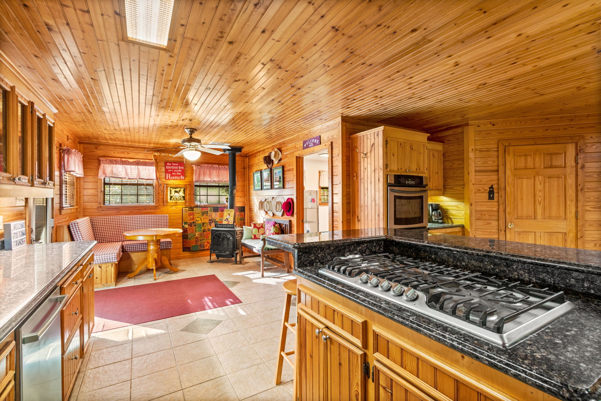 10176 Pooles Road, Montgomery, TX 77356