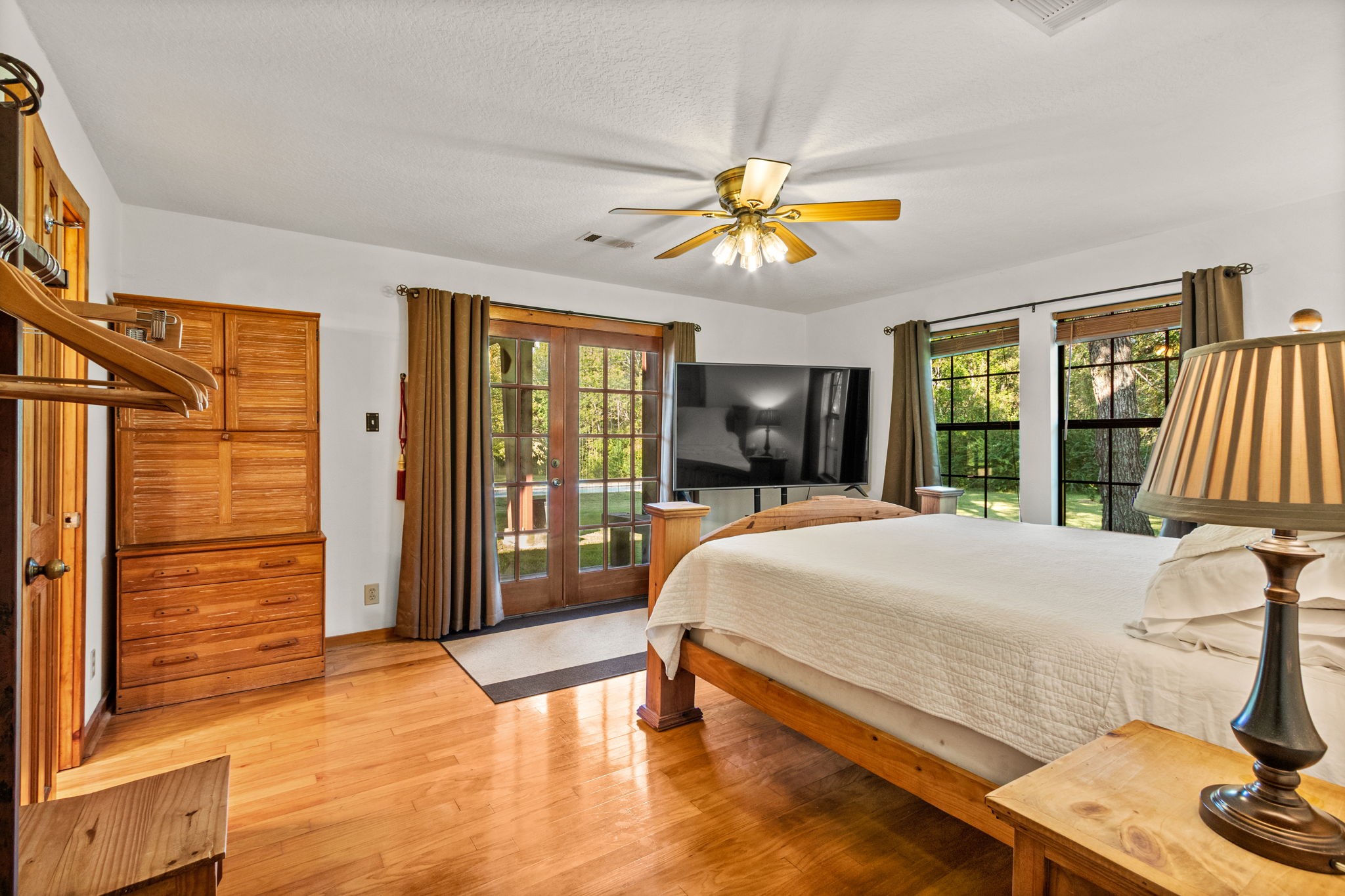 10176 Pooles Road, Montgomery, TX 77356