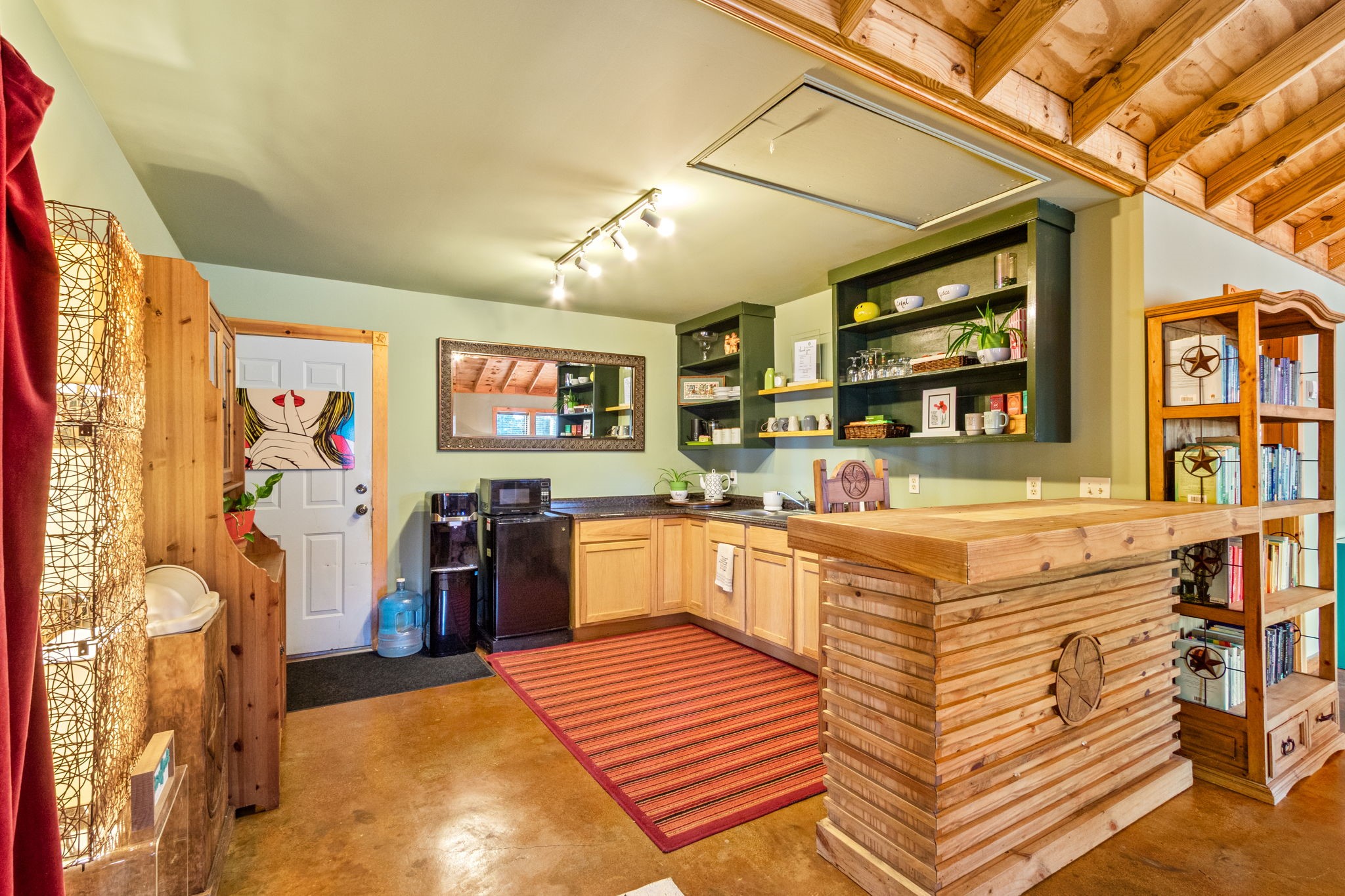 10176 Pooles Road, Montgomery, TX 77356