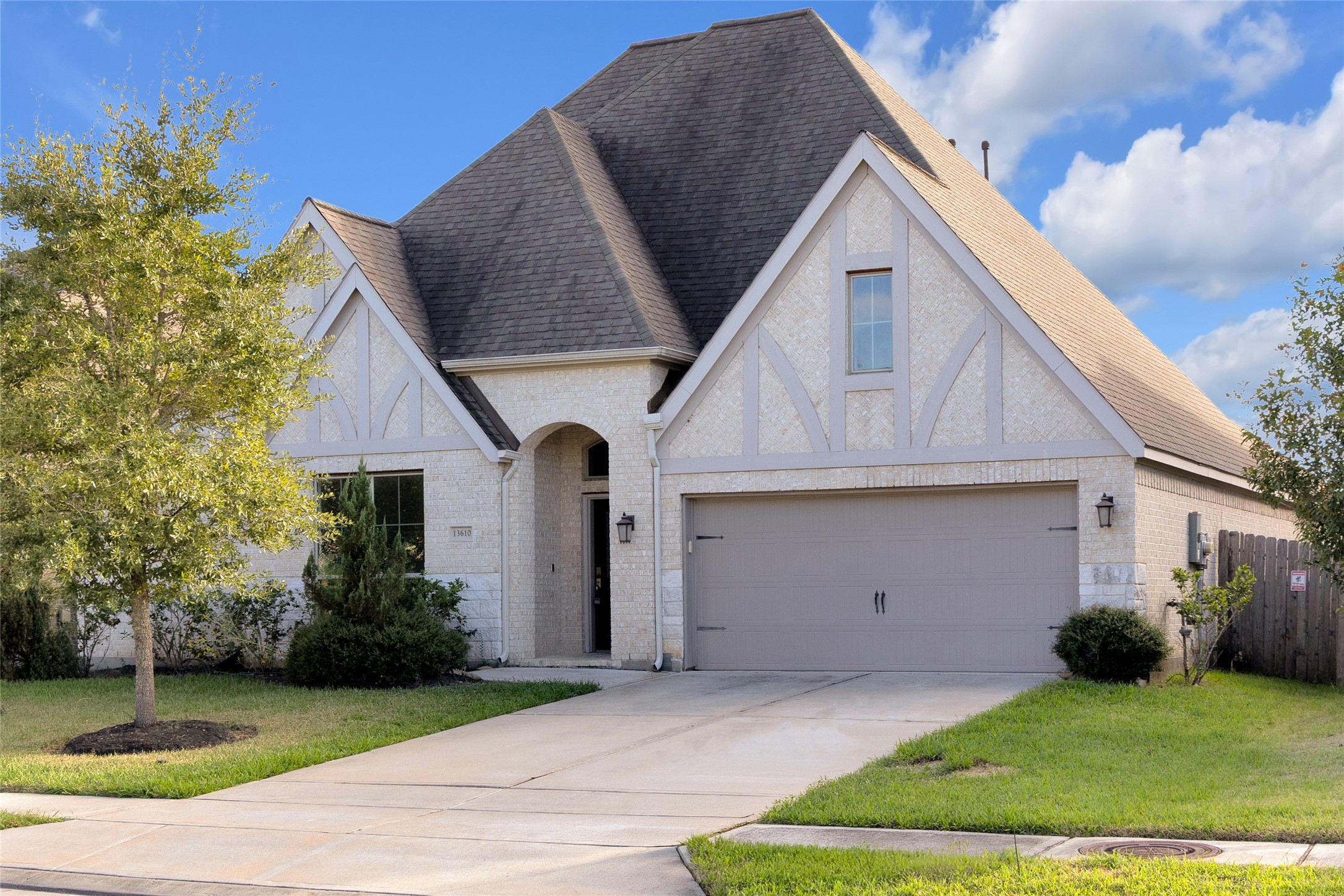 13610 Thunder Stone Ln, Pearland, TX 77584 13610 Thunder Stone Ln, Pearland, TX 77584