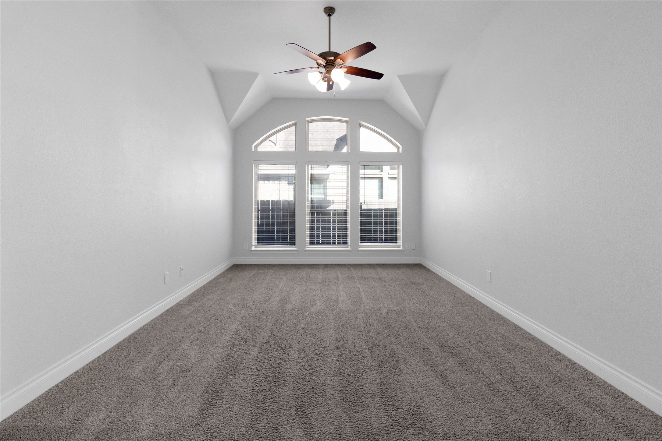 13610 Thunder Stone Ln, Pearland, TX 77584