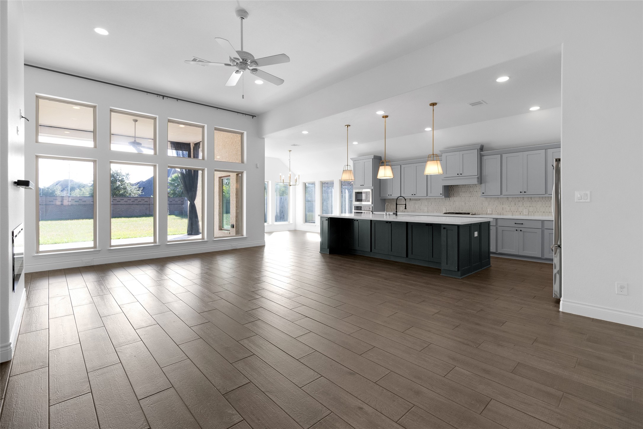 13610 Thunder Stone Ln, Pearland, TX 77584