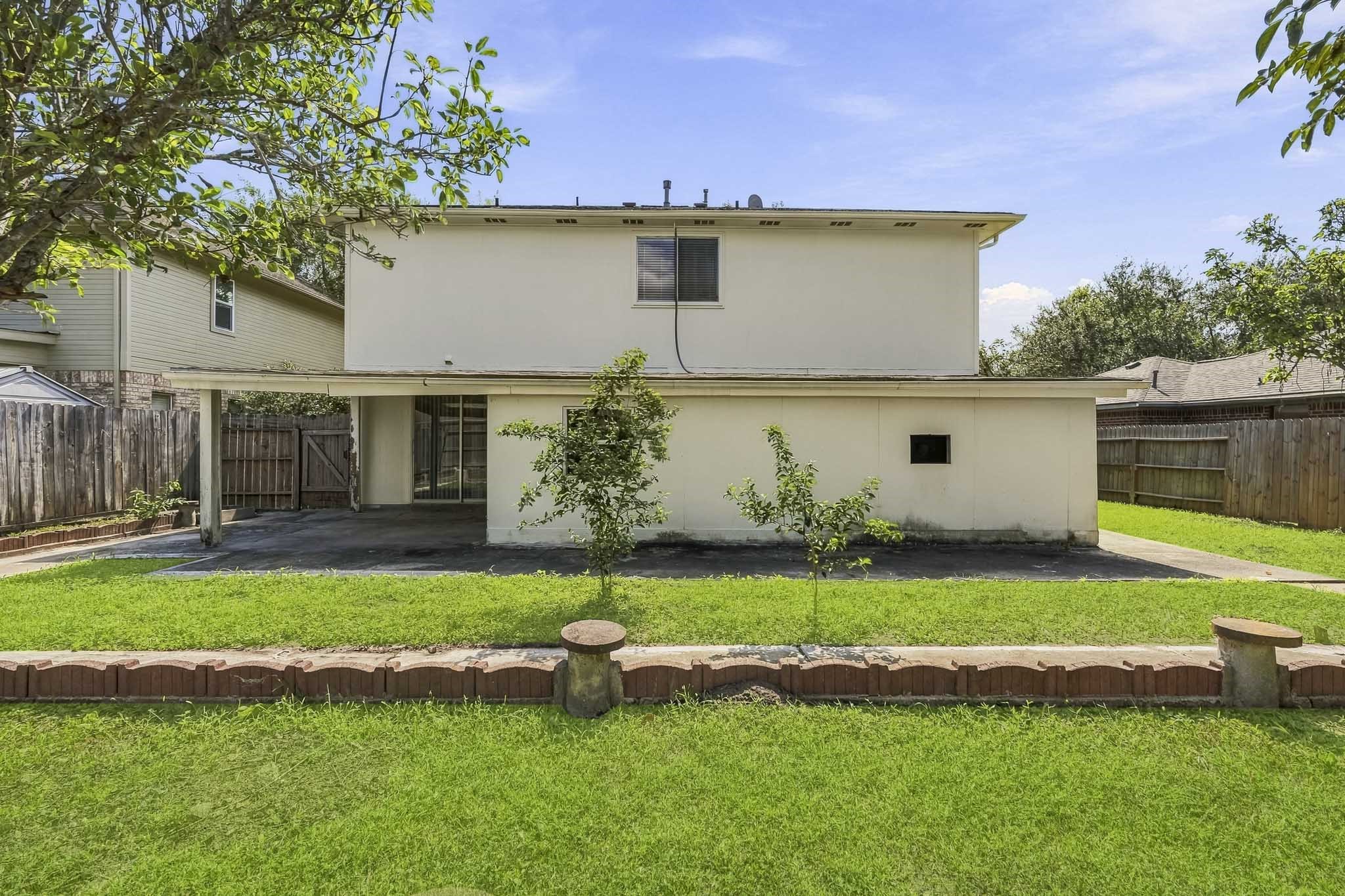 5815 Red River Drive, Dickinson, TX 77539