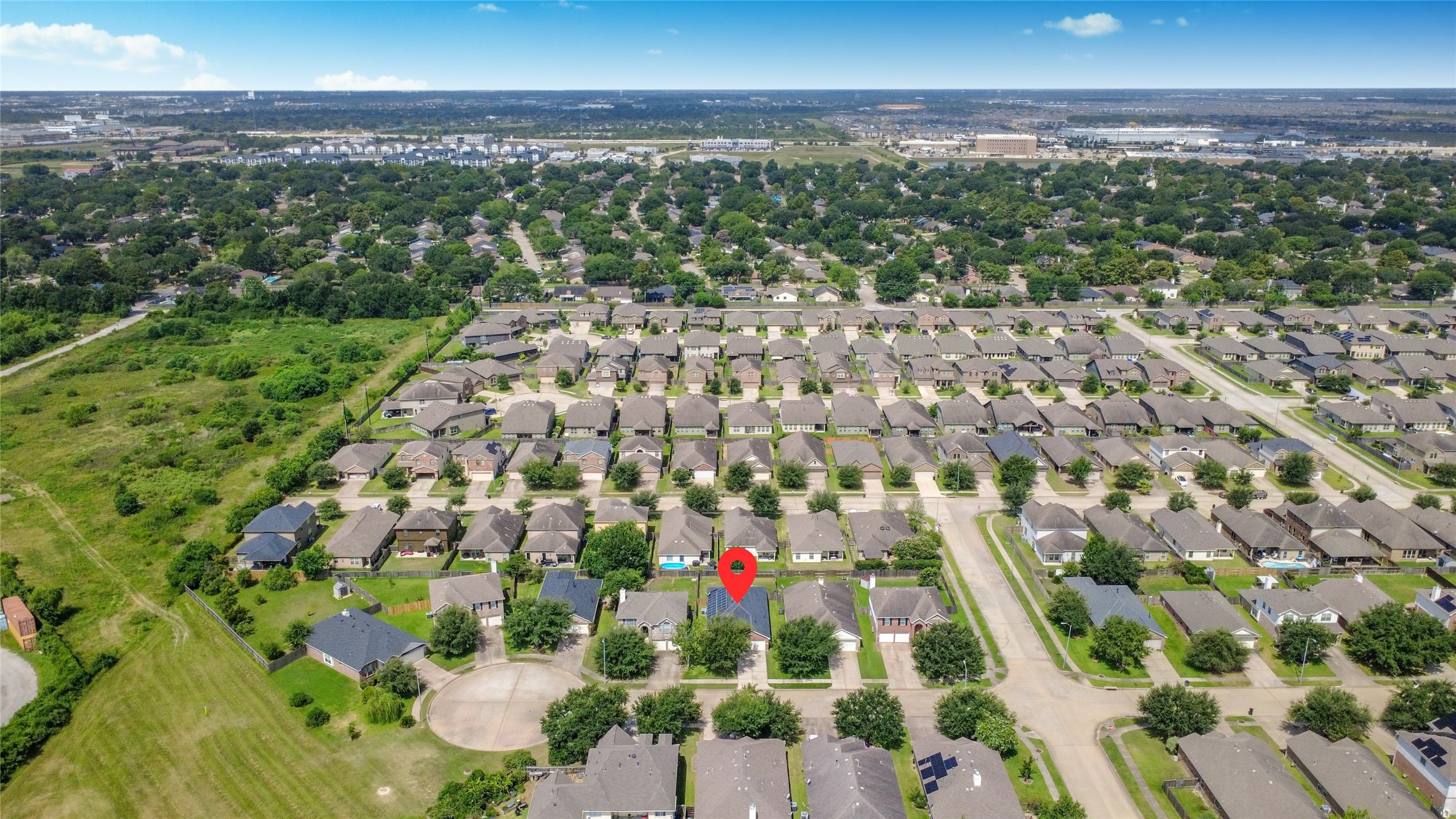 Aerial view showing the home's convenient location within the community, just minutes from Highway 99 and I 10. Aerial view showing the home's convenient location within the community, just minutes from Highway 99 and I 10.