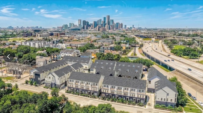Aerial view of the community.....Upper East River.