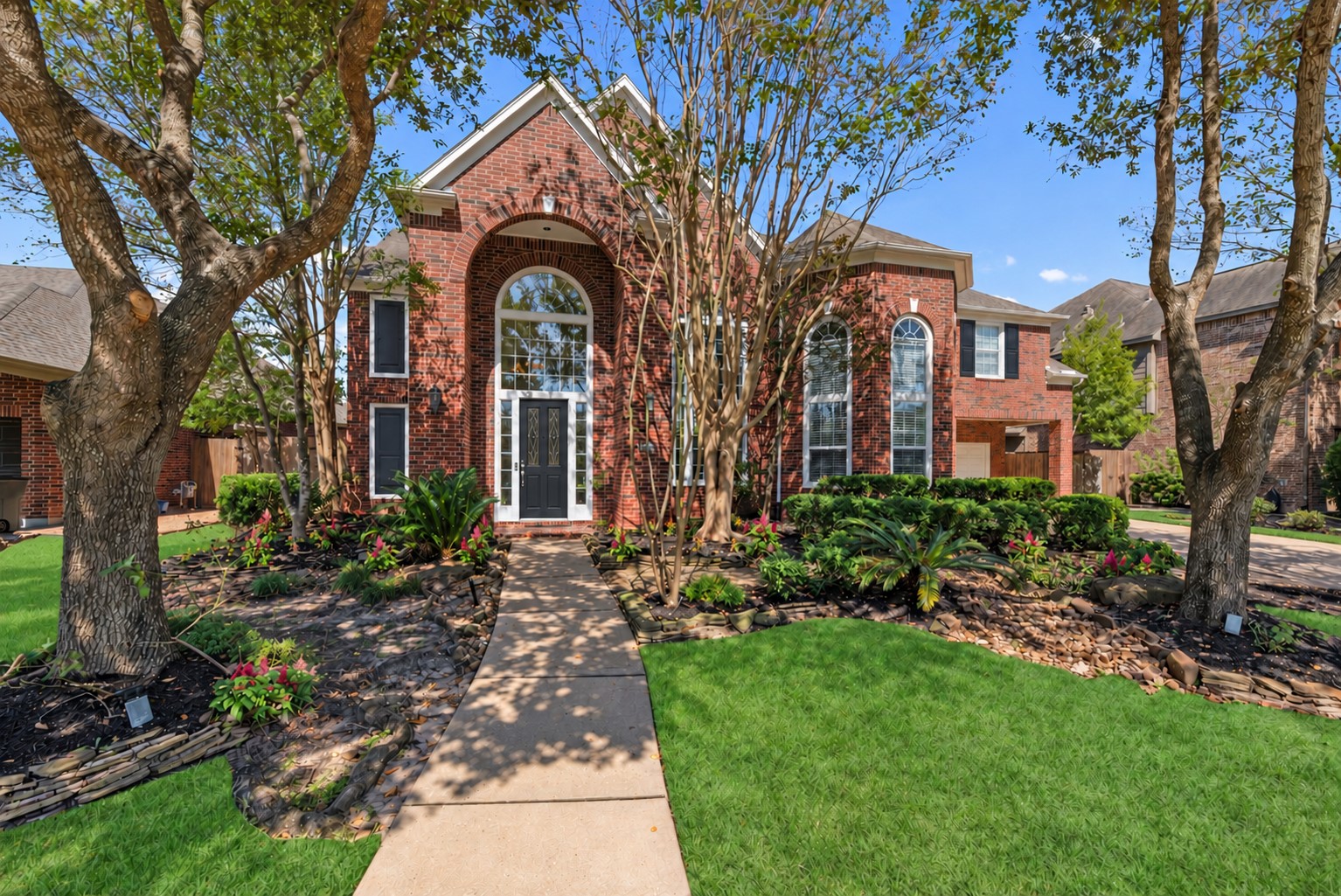 Beautiful estate homes with amazing lake views in Cypress Creek Lakes in Cypress, TX. Beautiful estate homes with amazing lake views in Cypress Creek Lakes in Cypress, TX.
