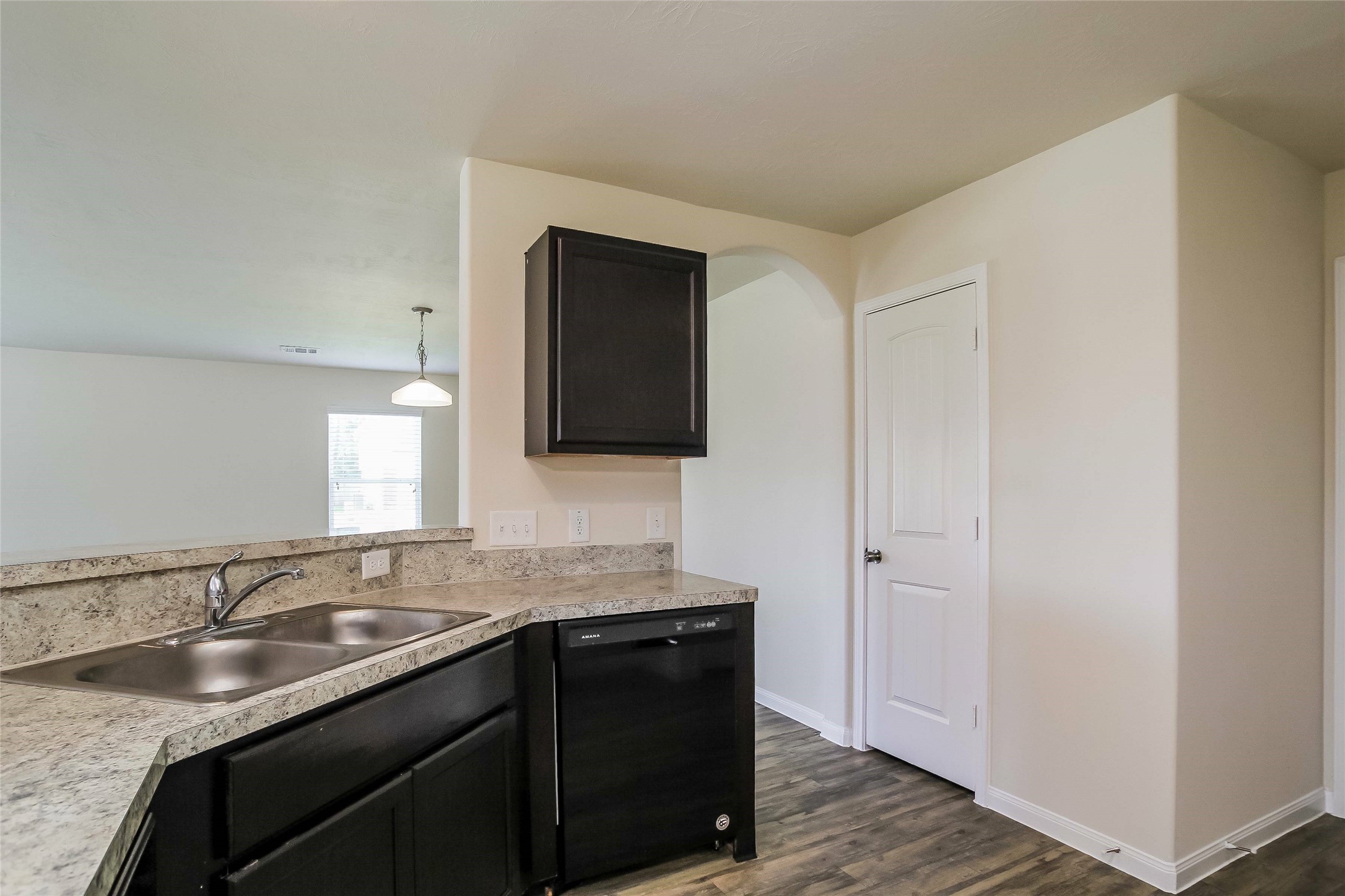 Photos may be representative of the floor plan and not the exact home. Finishes, layout, and features of the actual property for lease may vary.
