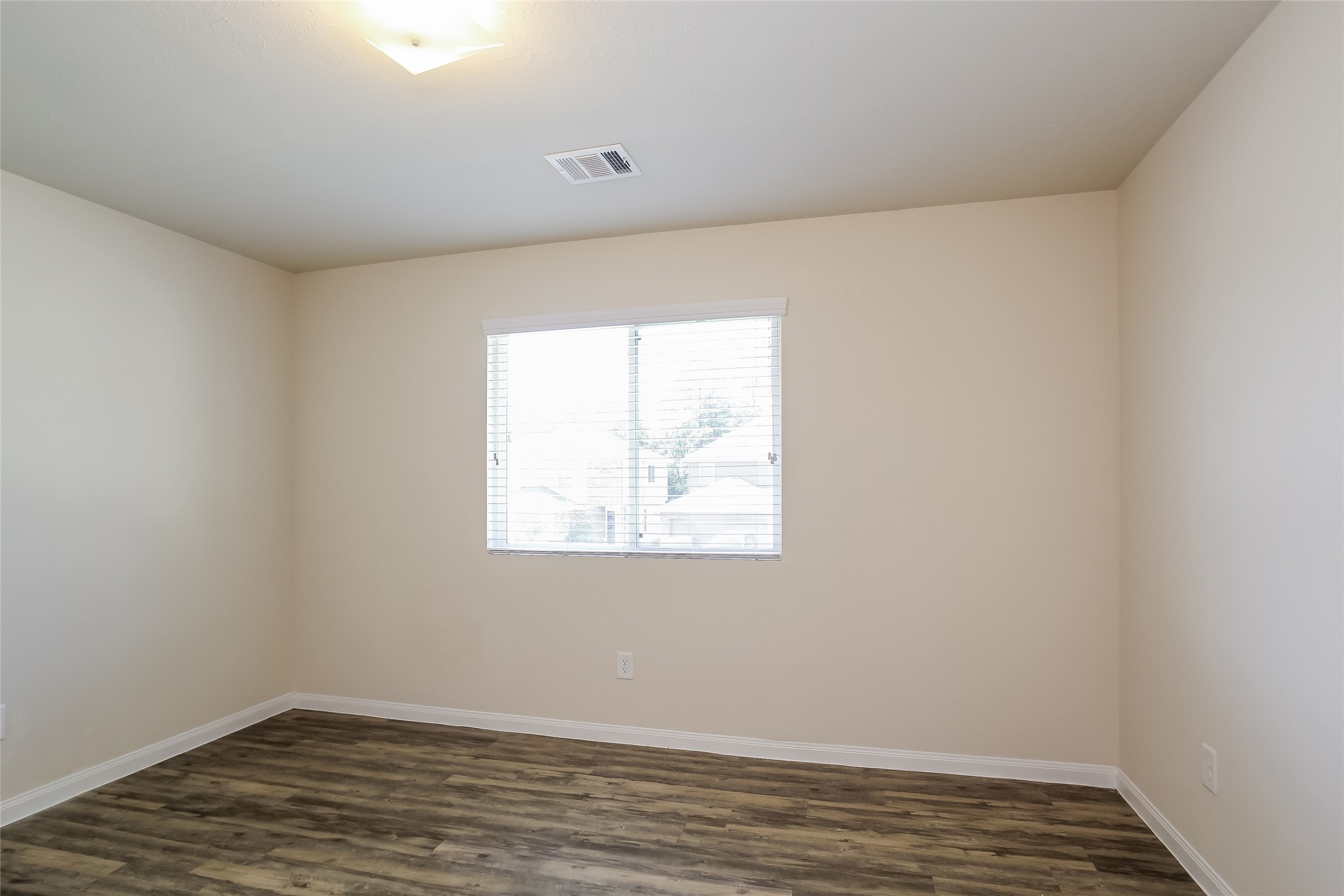 Photos may be representative of the floor plan and not the exact home. Finishes, layout, and features of the actual property for lease may vary. Photos may be representative of the floor plan and not the exact home. Finishes, layout, and features of the actual property for lease may vary.