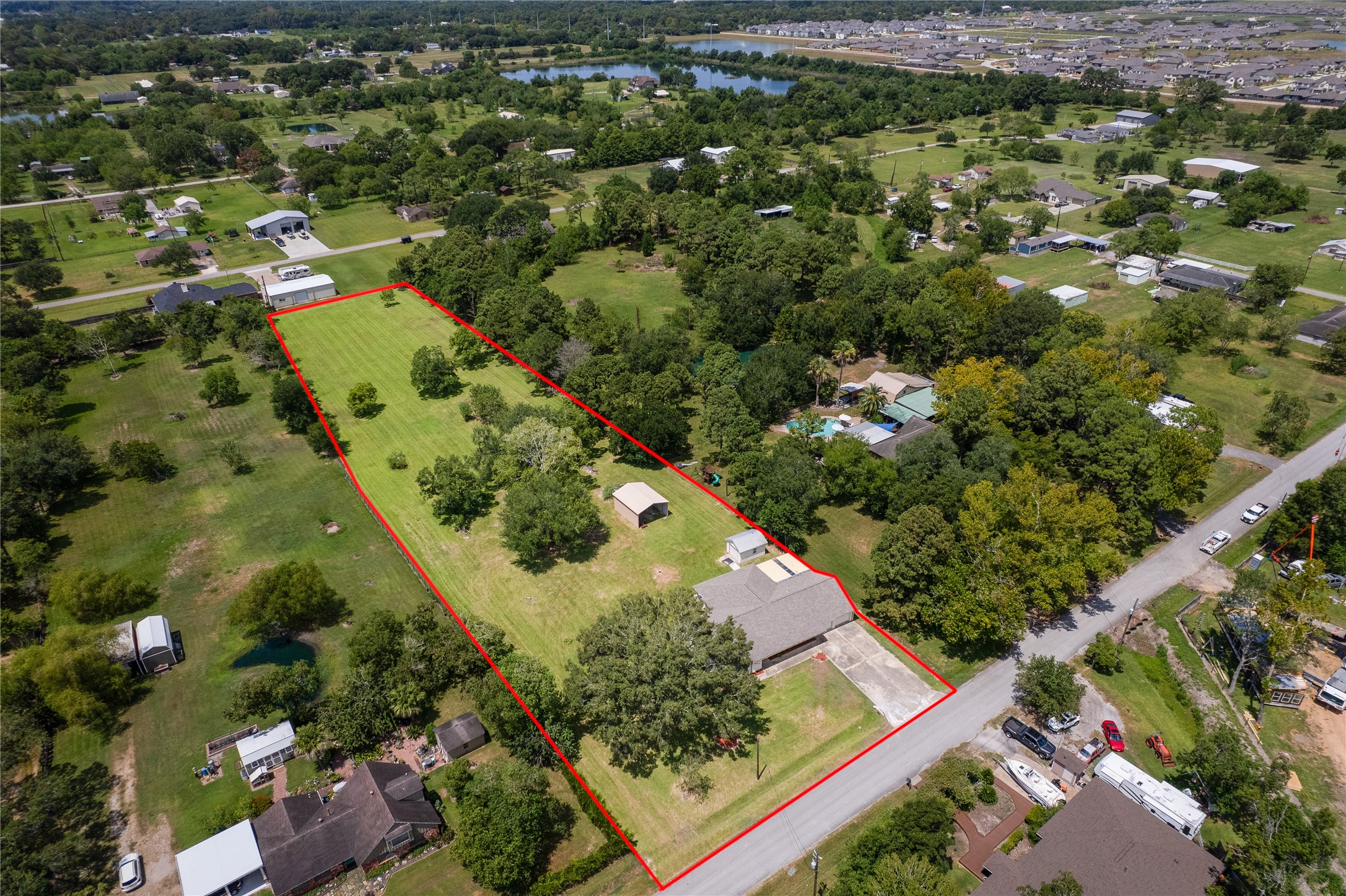 3304 Bruce Hall Road, Santa Fe, TX 77510 3304 Bruce Hall Road, Santa Fe, TX 77510