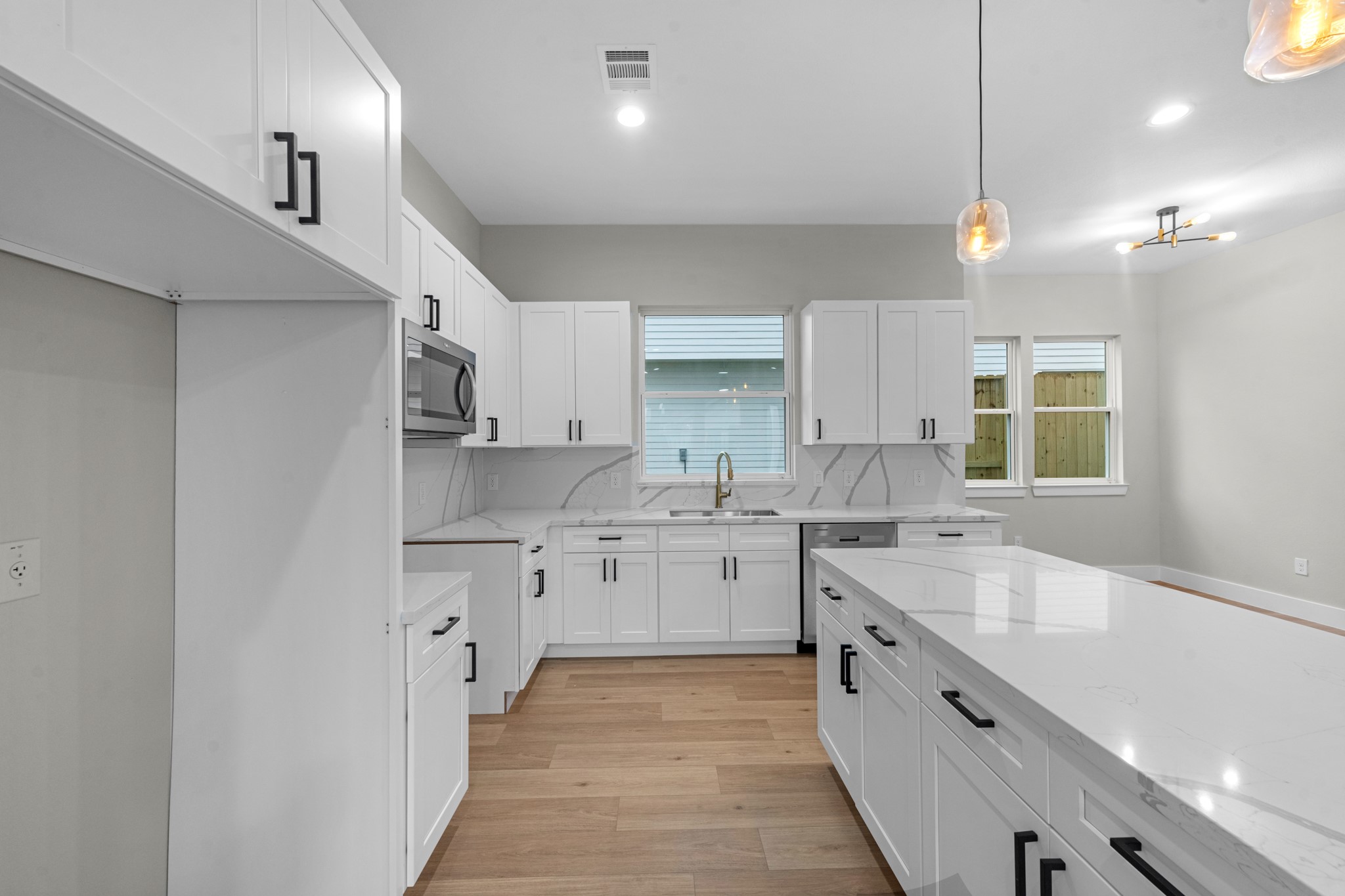 2348 Delafield Street, Houston, TX 77023 2348 Delafield Street, Houston, TX 77023