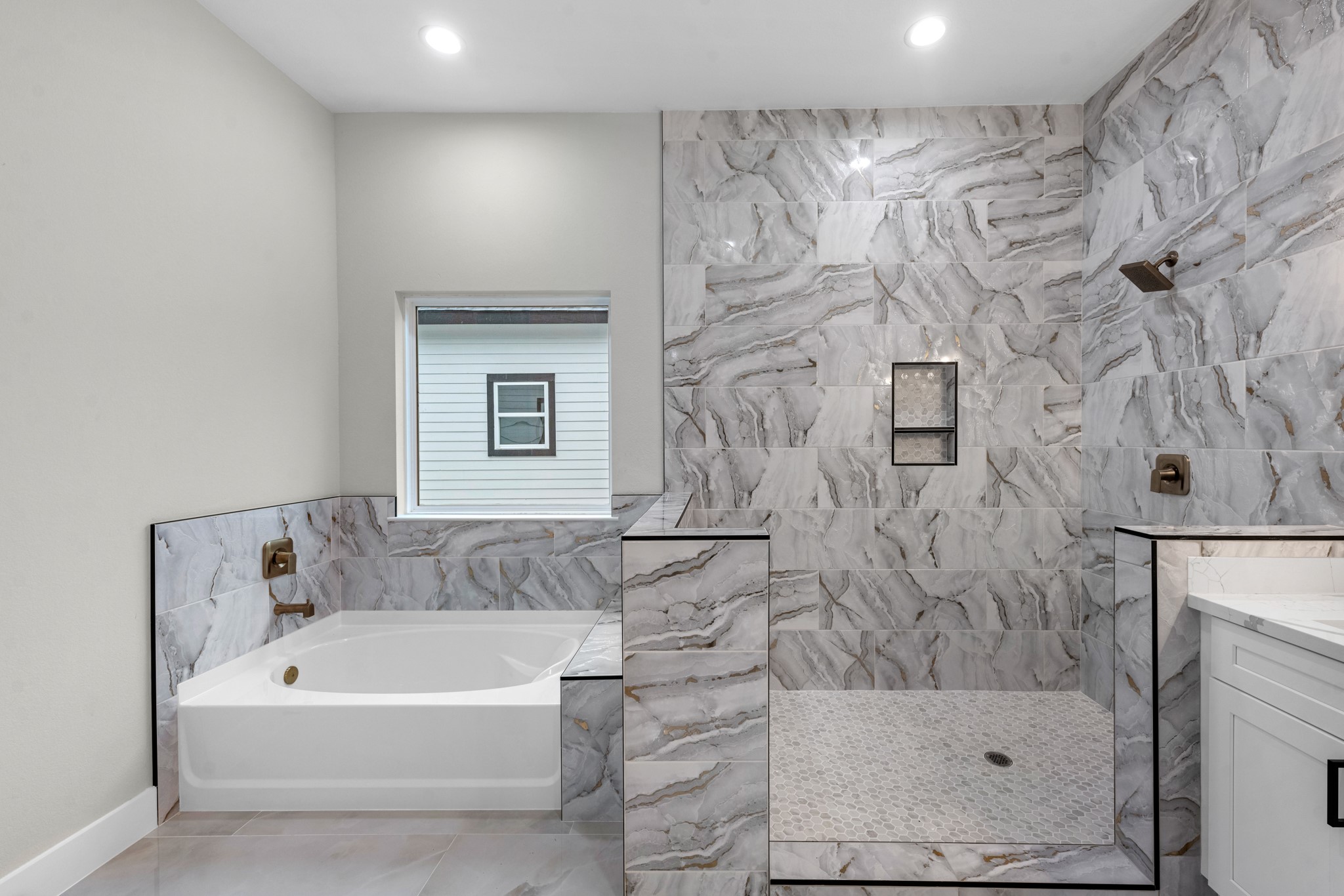 2348 Delafield Street, Houston, TX 77023 2348 Delafield Street, Houston, TX 77023