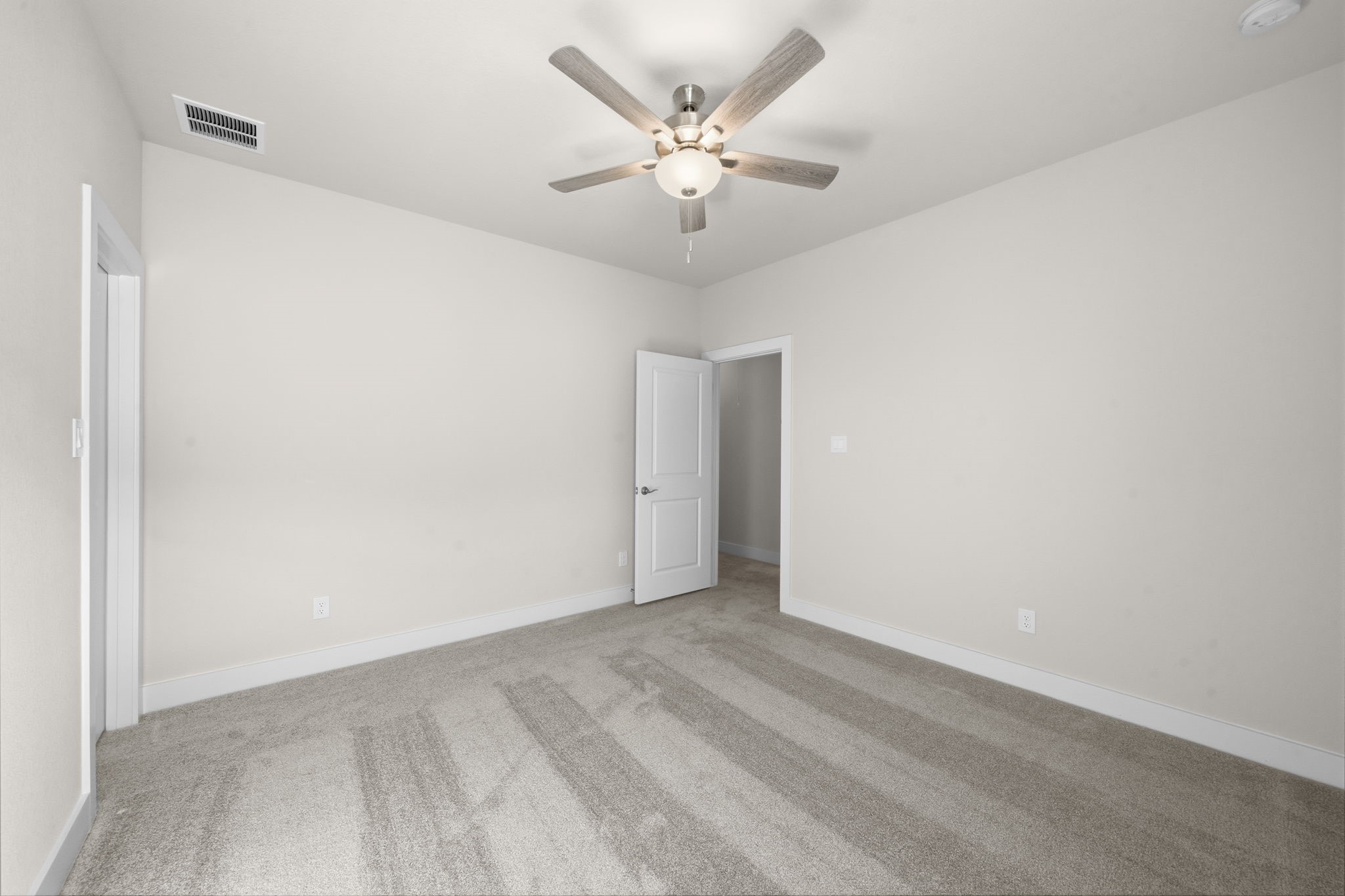 2010 Pine Woodland Lane, Manvel, TX 77583