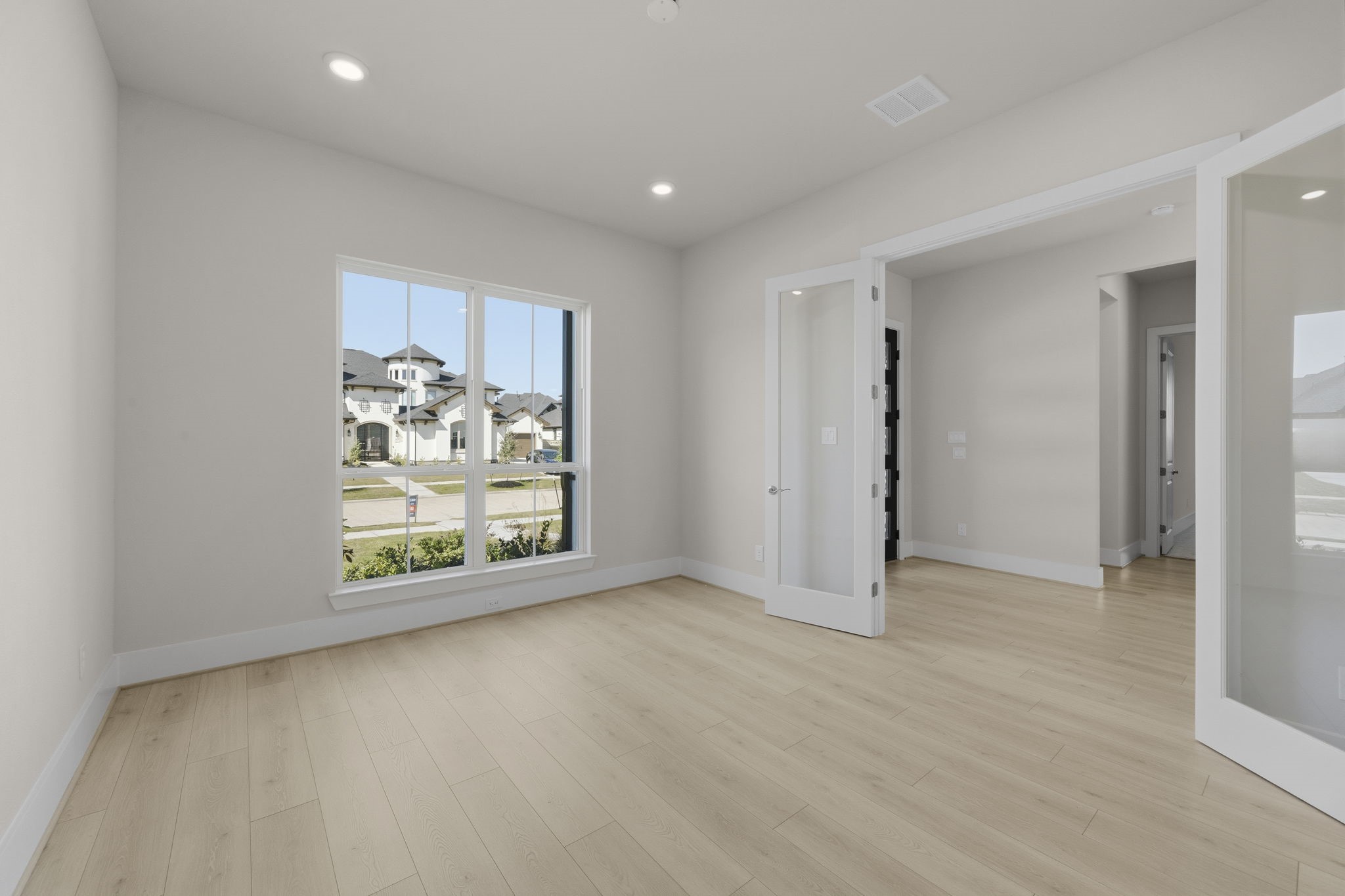 2010 Pine Woodland Lane, Manvel, TX 77583