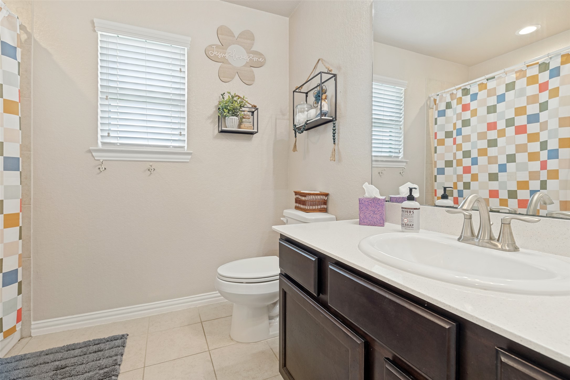 337 Burgundy Drive, Alvin, TX 77511